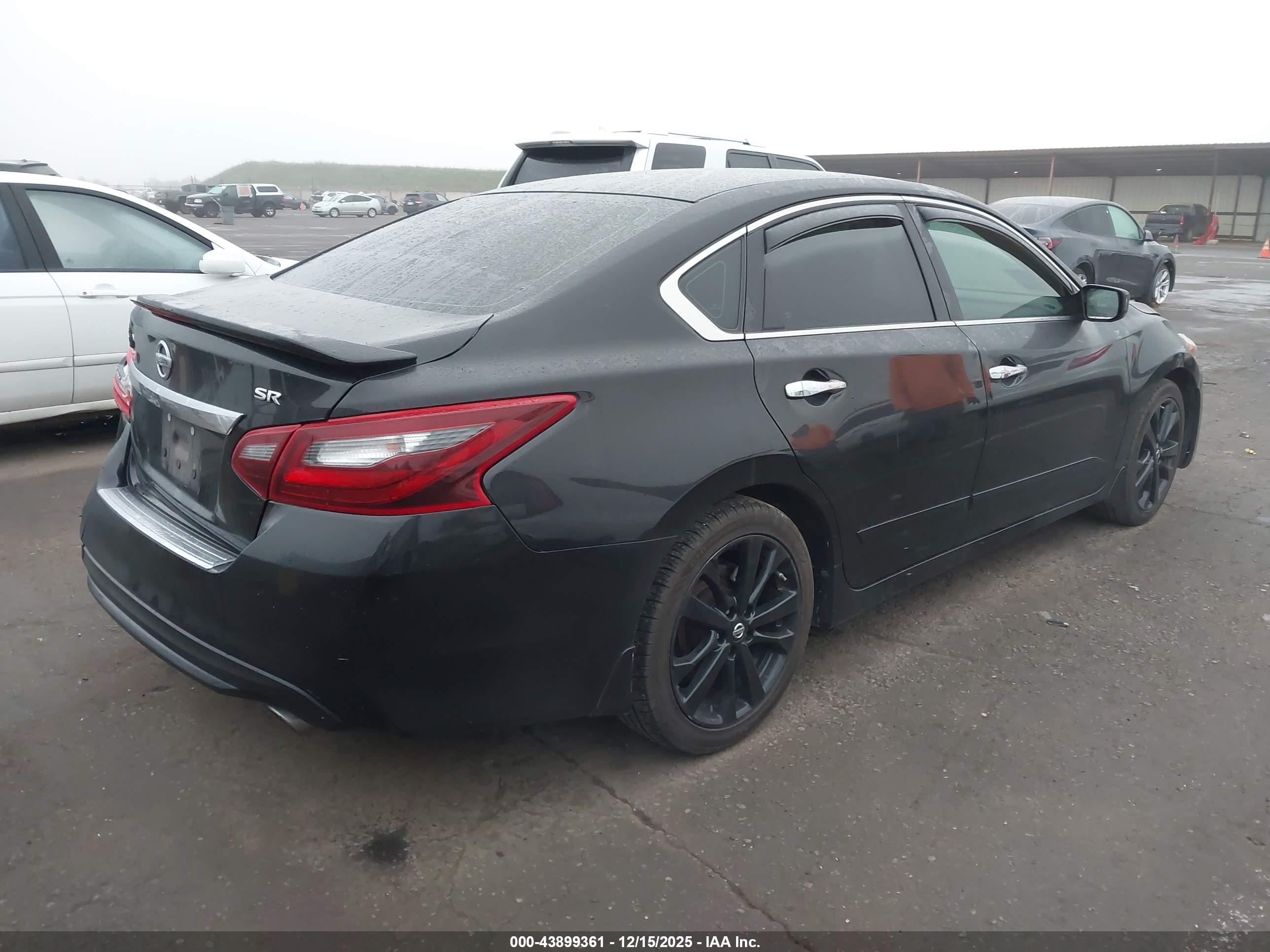 NISSAN ALTIMA image 4
