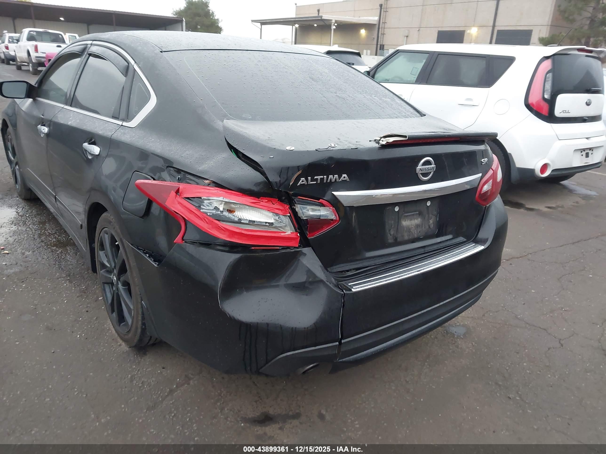 NISSAN ALTIMA image 6