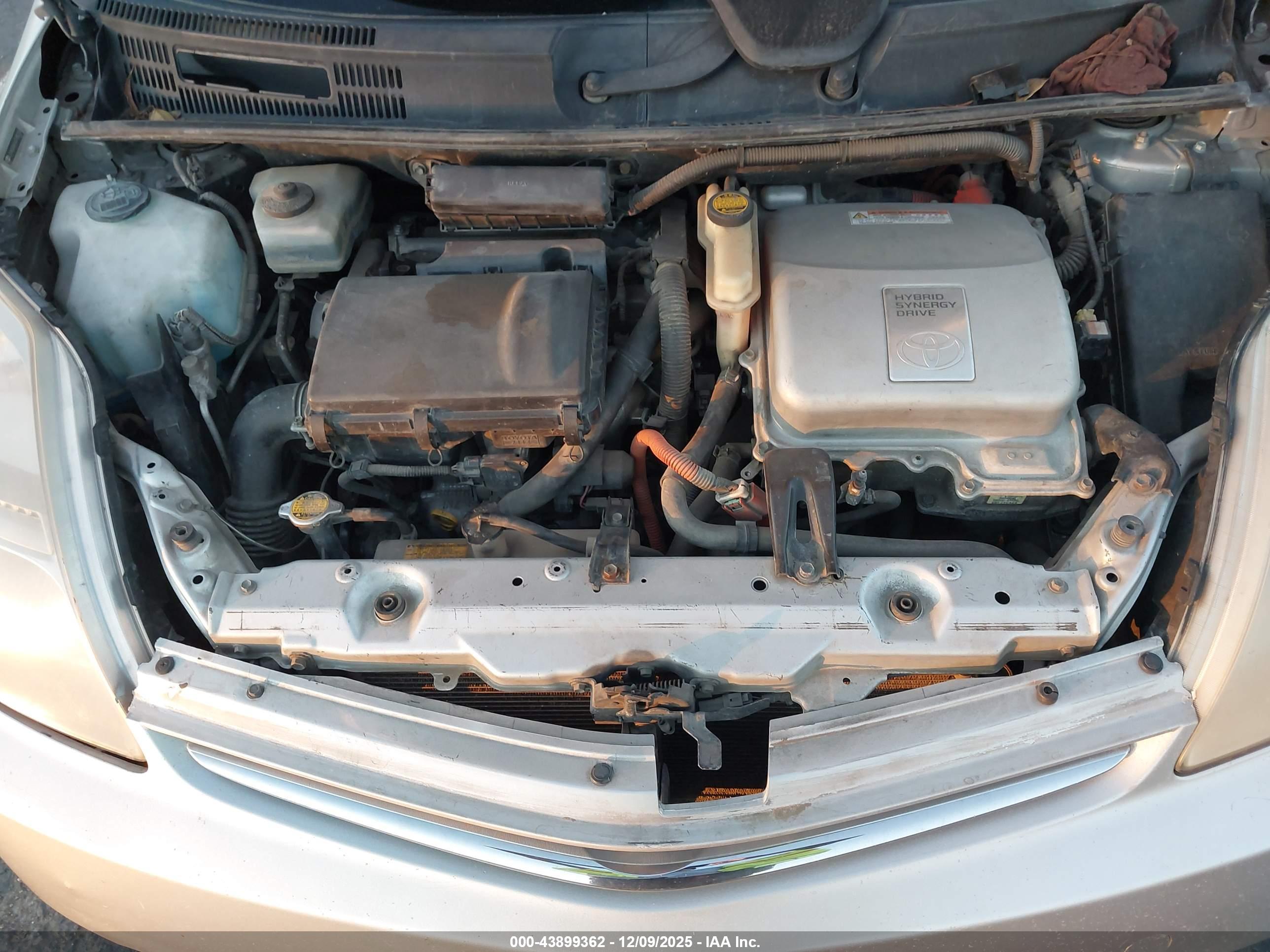 TOYOTA PRIUS image 10
