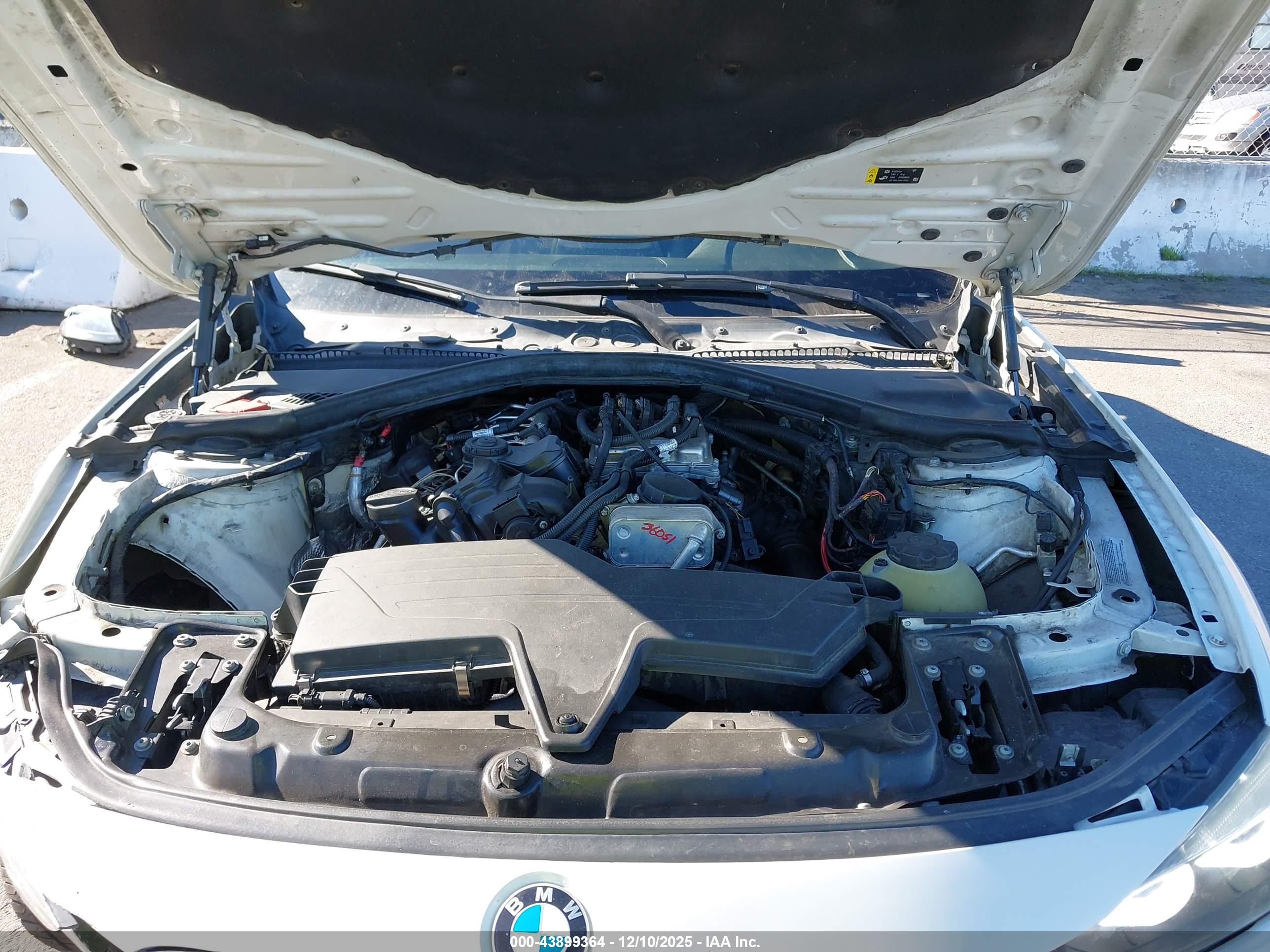 BMW 328I image 10