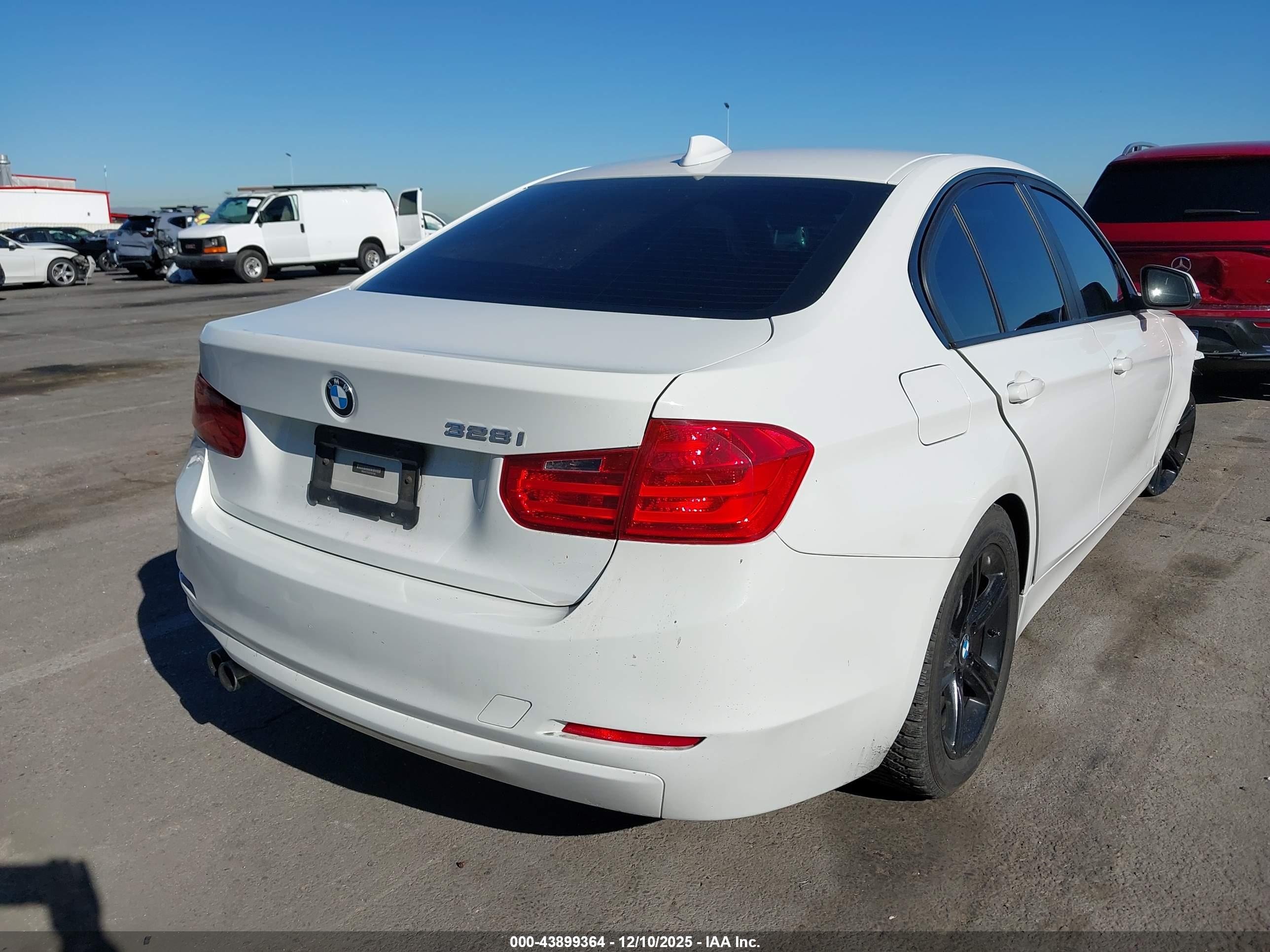 BMW 328I image 4