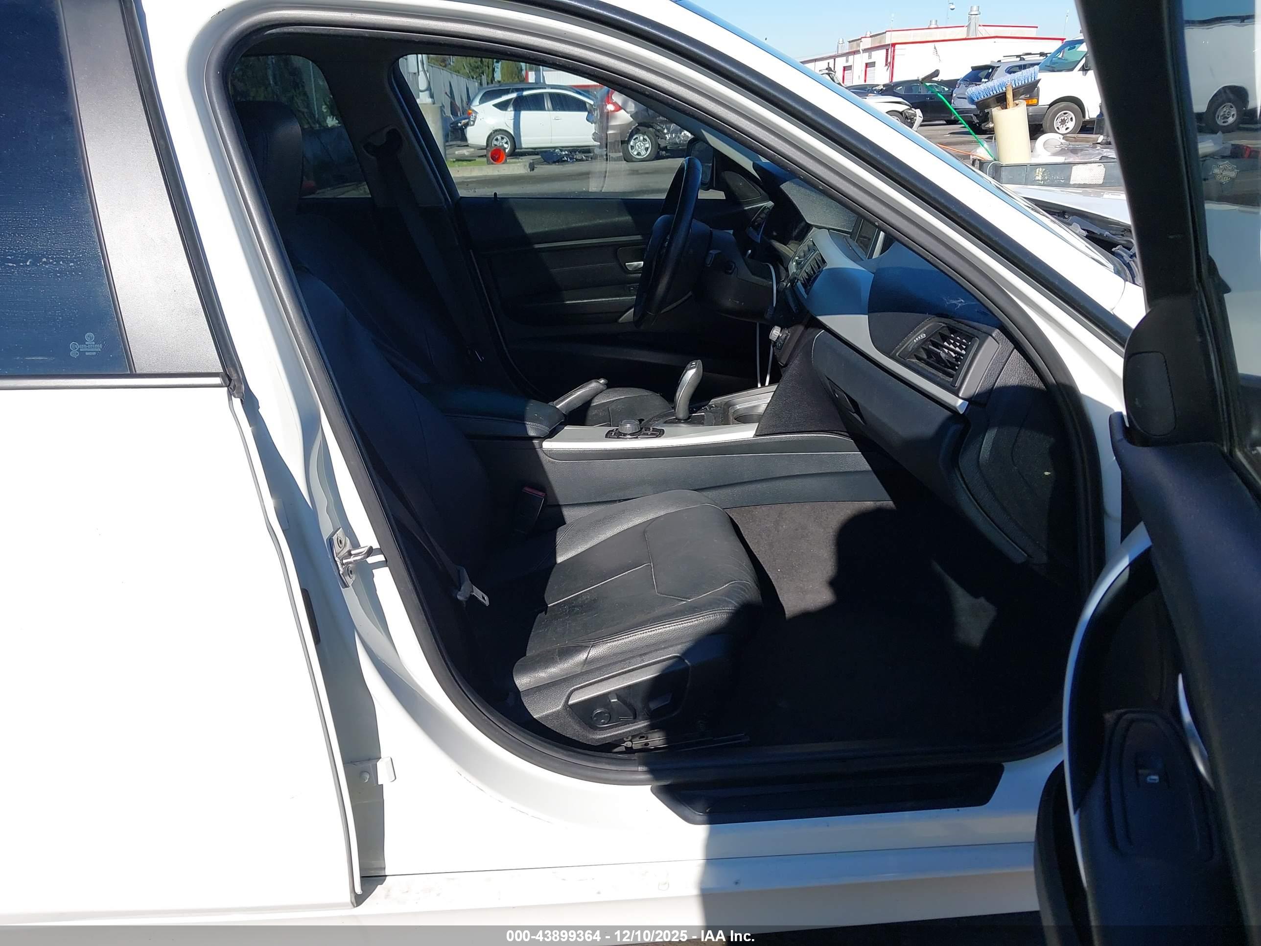 BMW 328I image 5