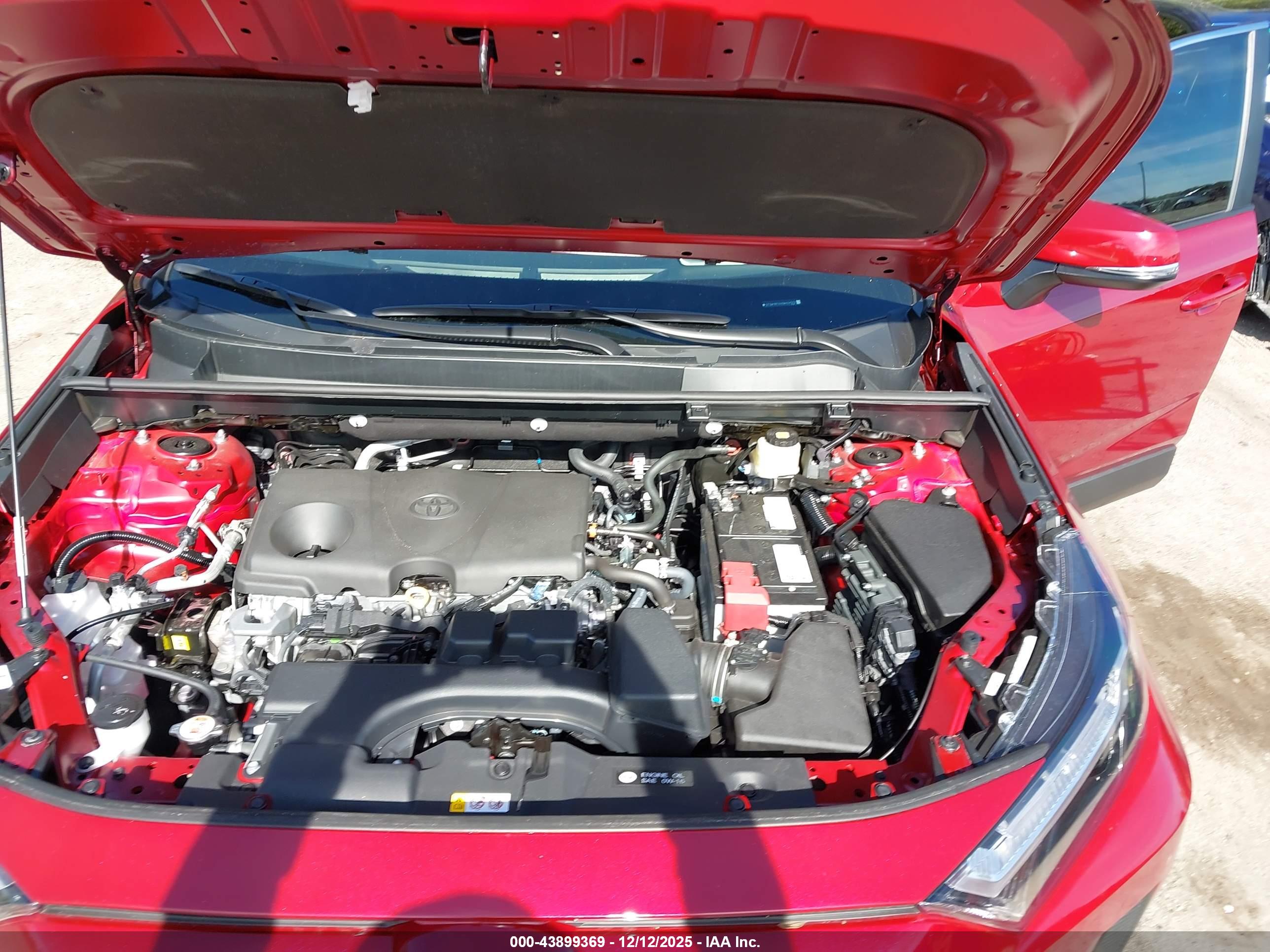 TOYOTA RAV4 image 10