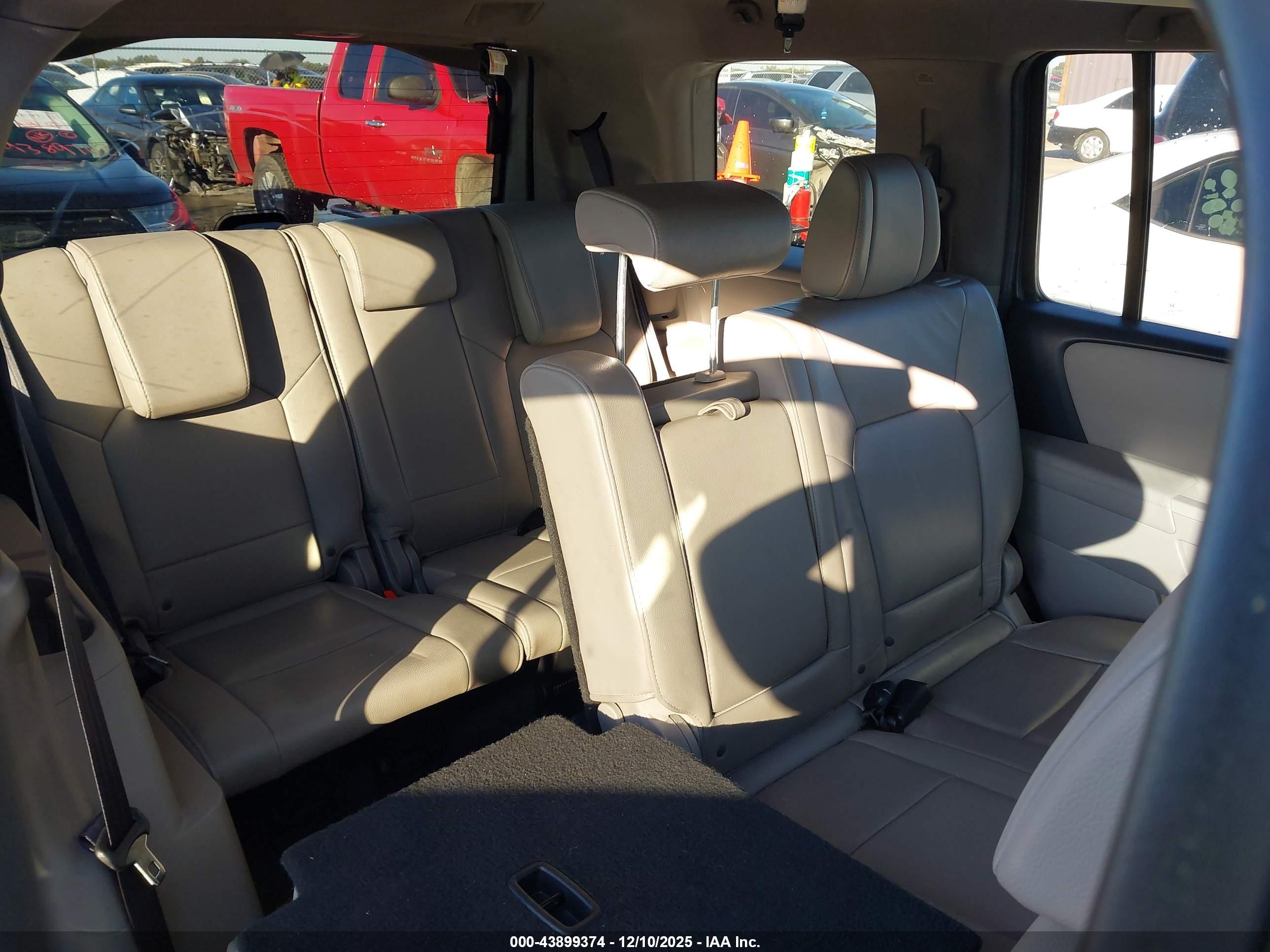 HONDA PILOT image 8