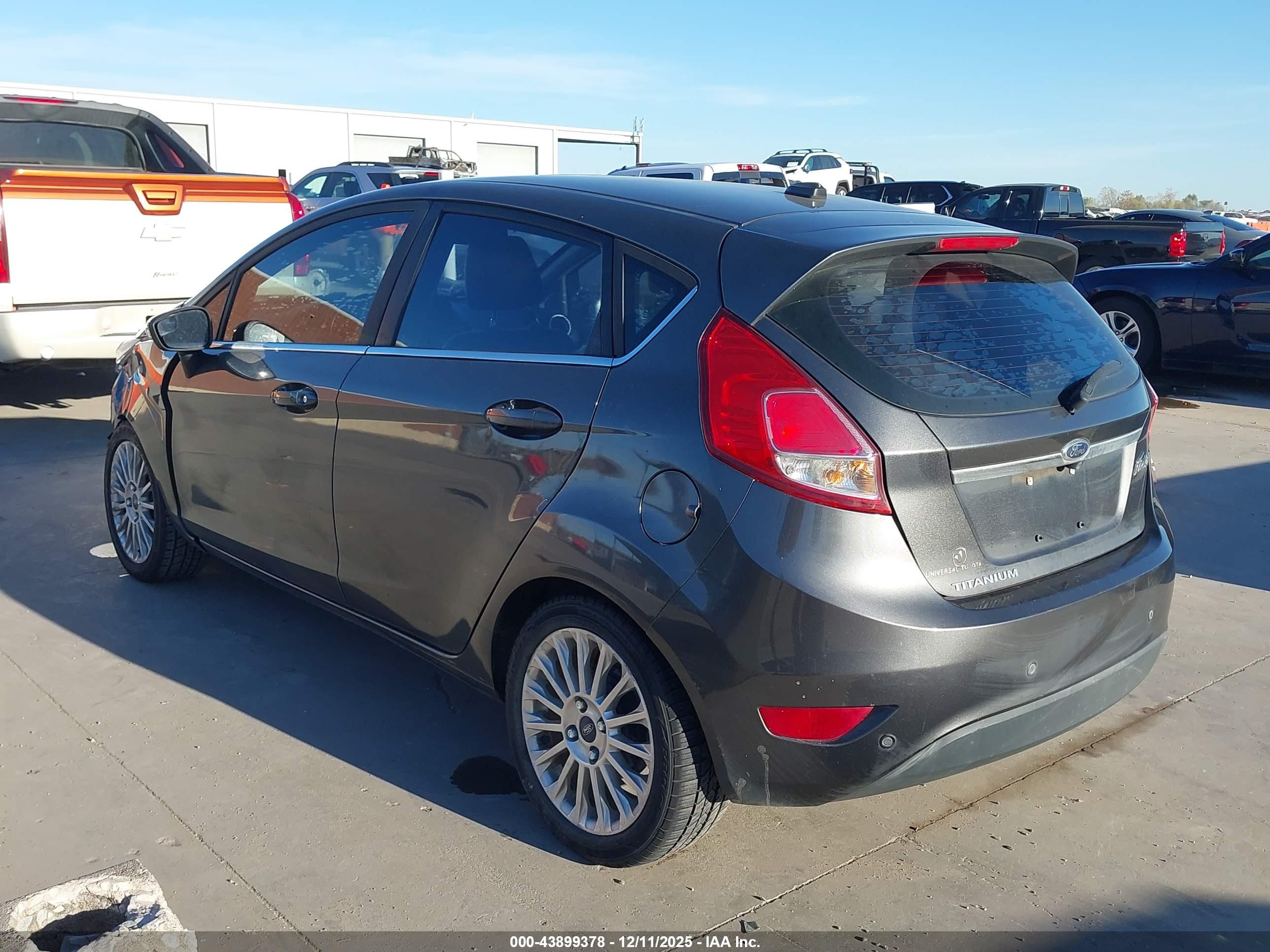 FORD FIESTA image 3