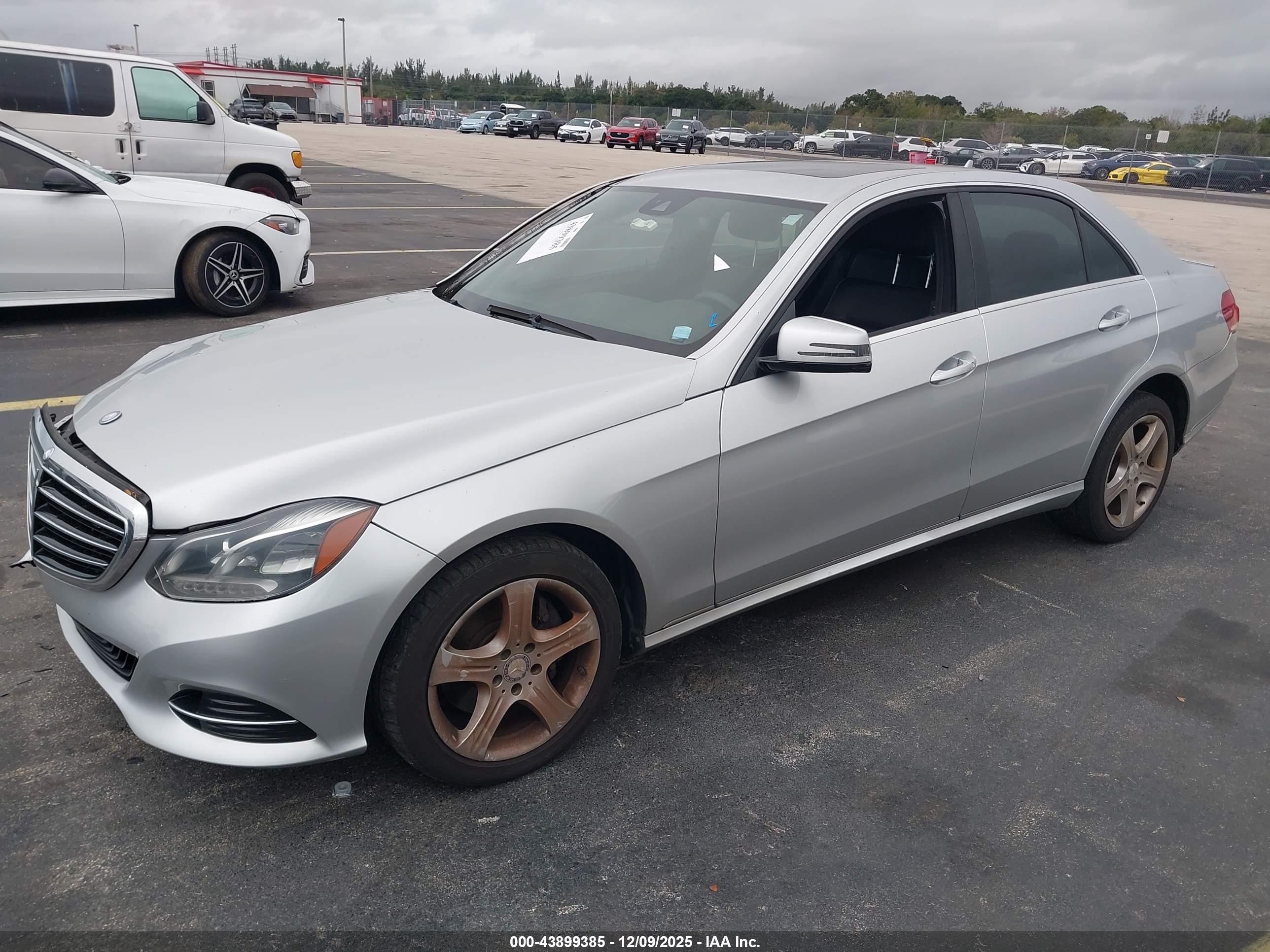 MERCEDES-BENZ E image 2