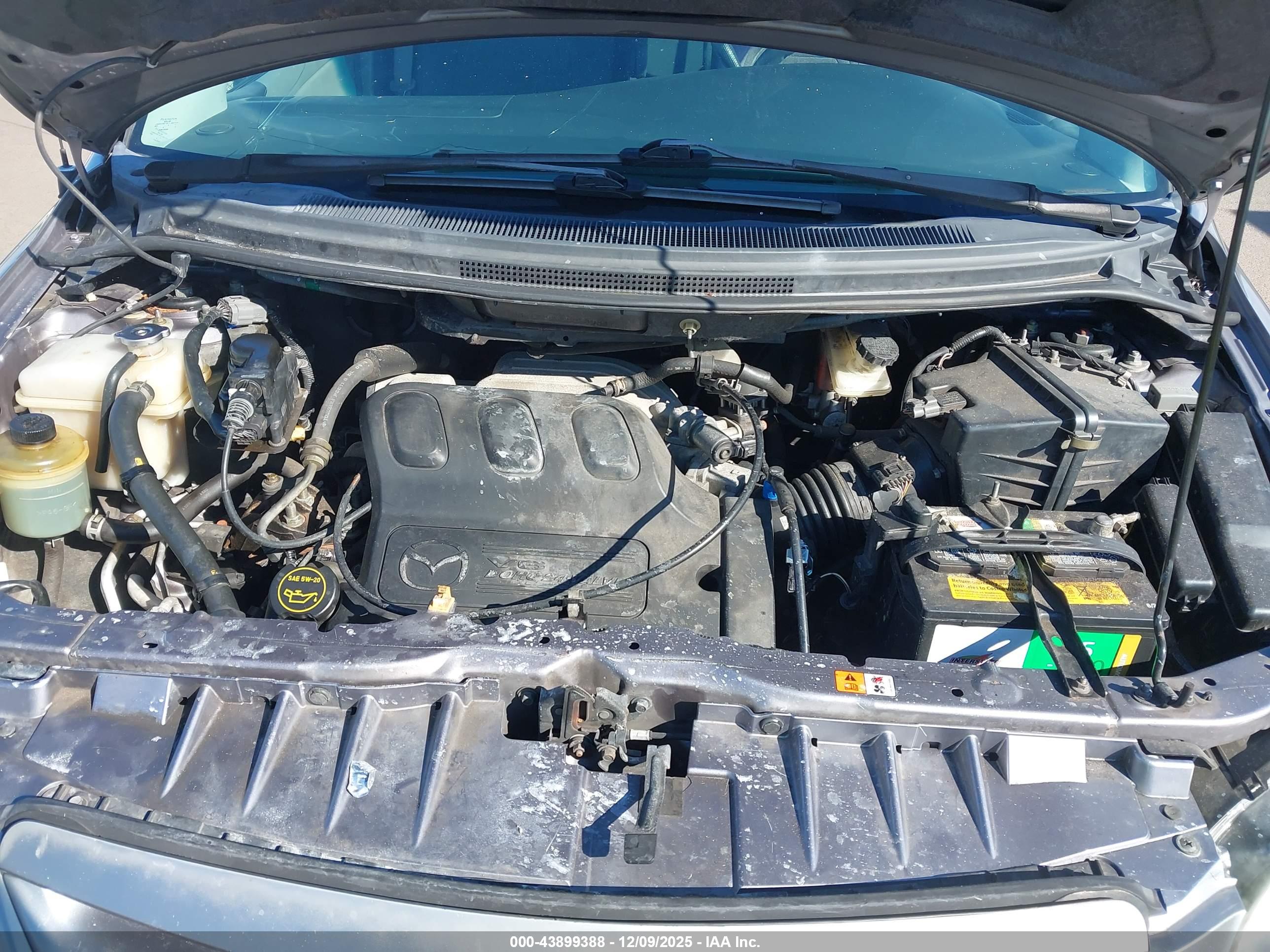 MAZDA MPV image 10