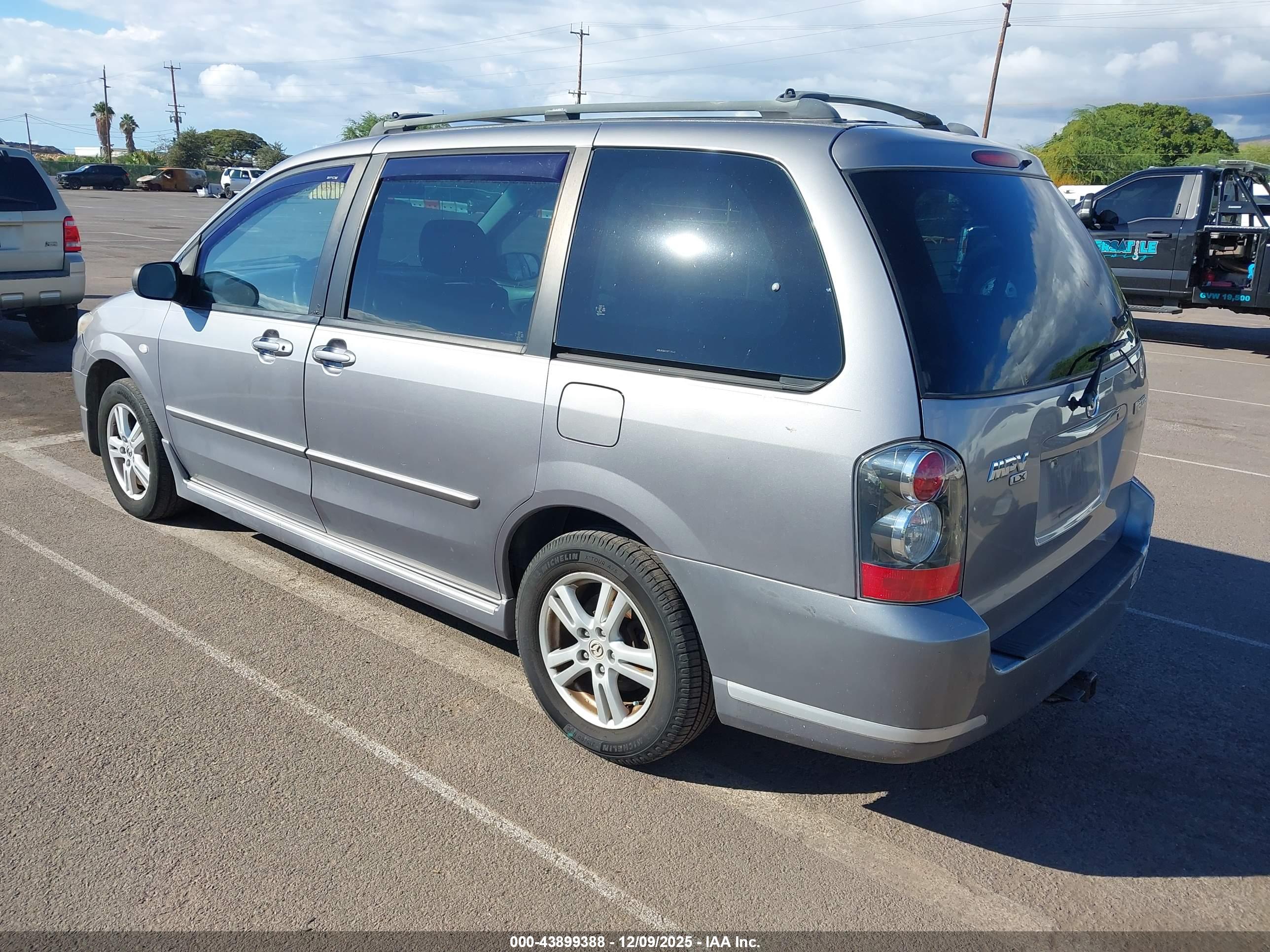 MAZDA MPV image 3