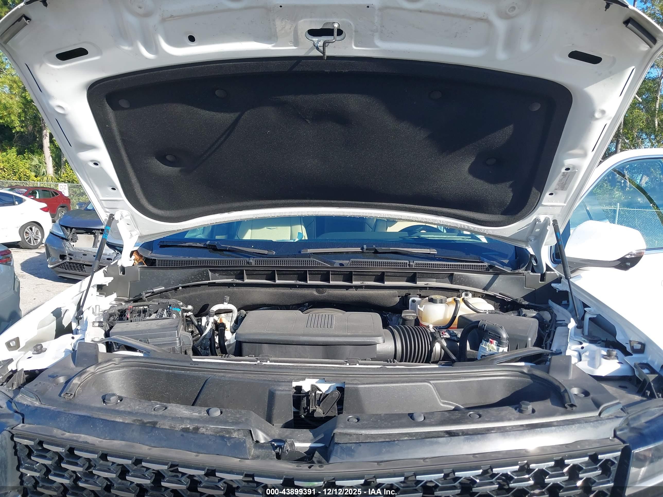CADILLAC ESCALADE image 10