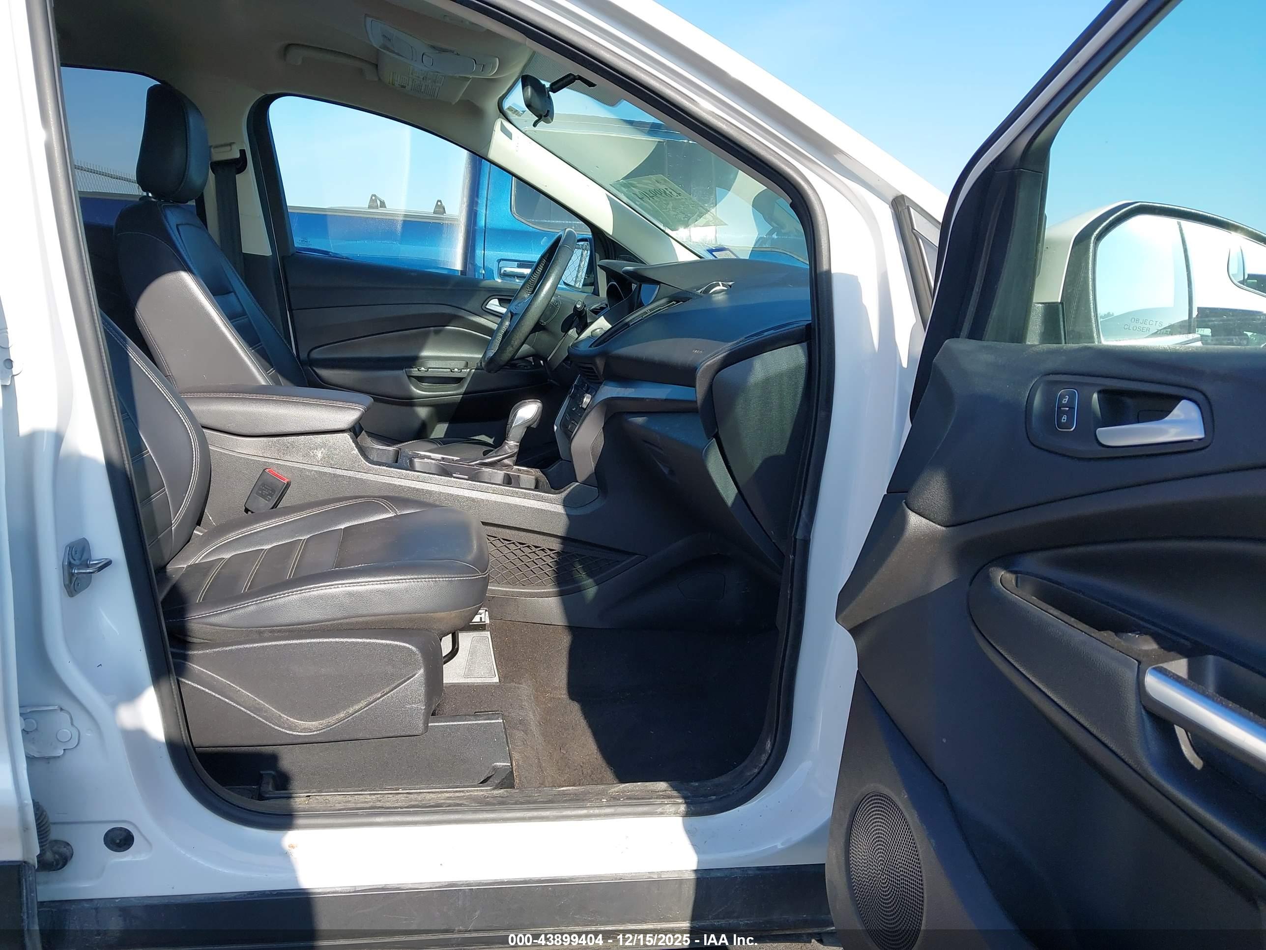 FORD ESCAPE image 5