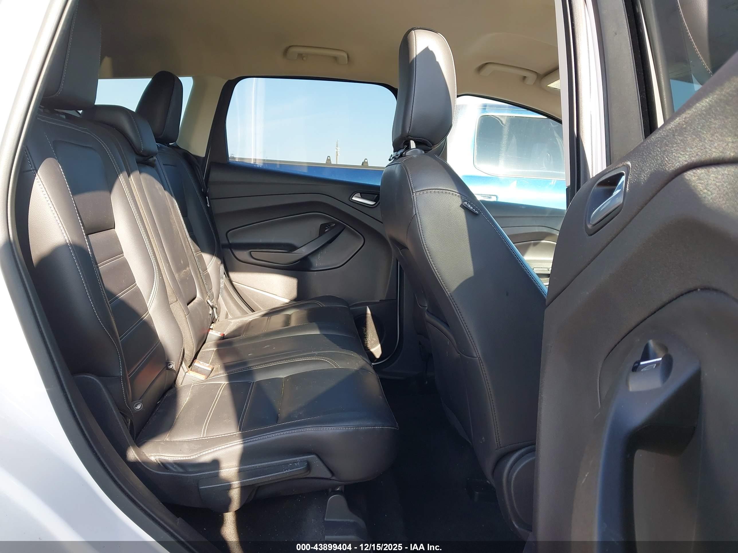 FORD ESCAPE image 8