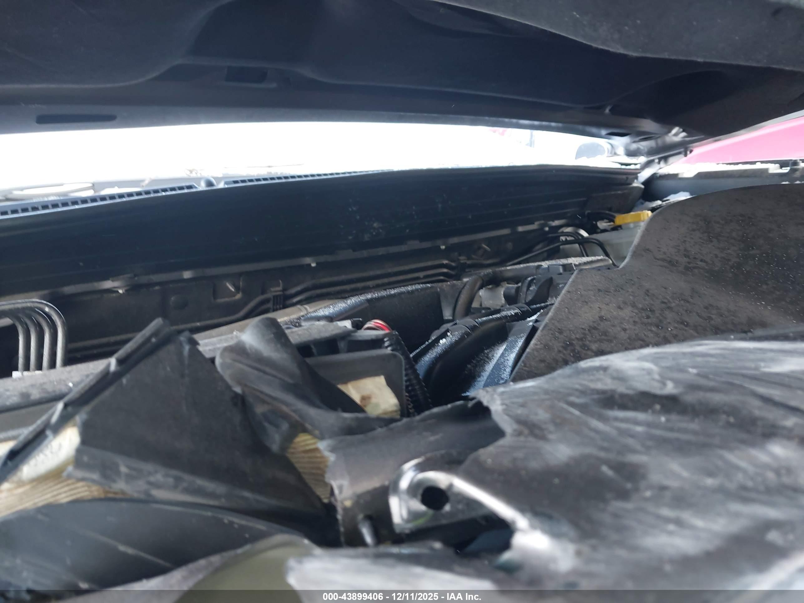 SUBARU OUTBACK image 10