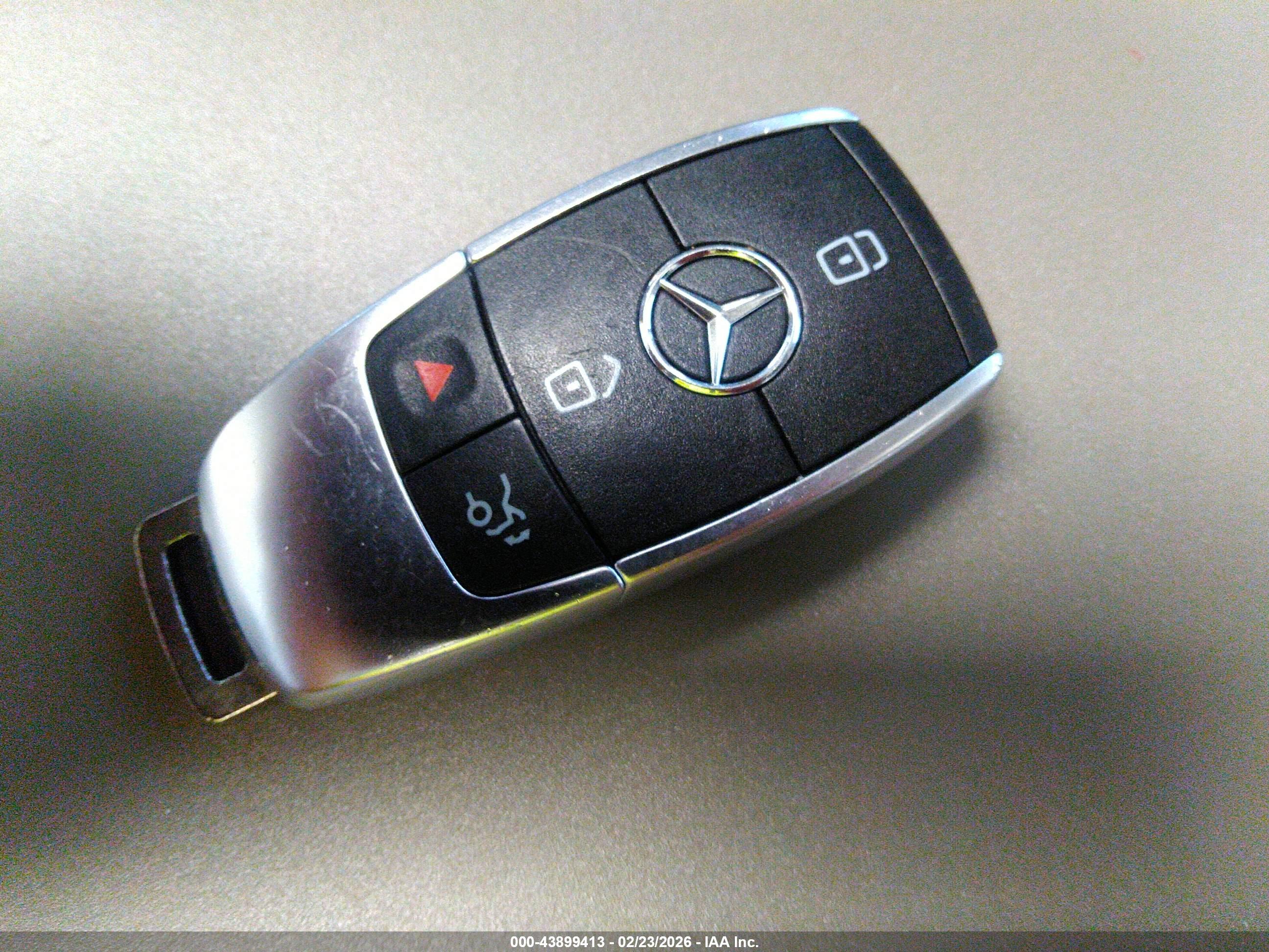 MERCEDES-BENZ C image 11