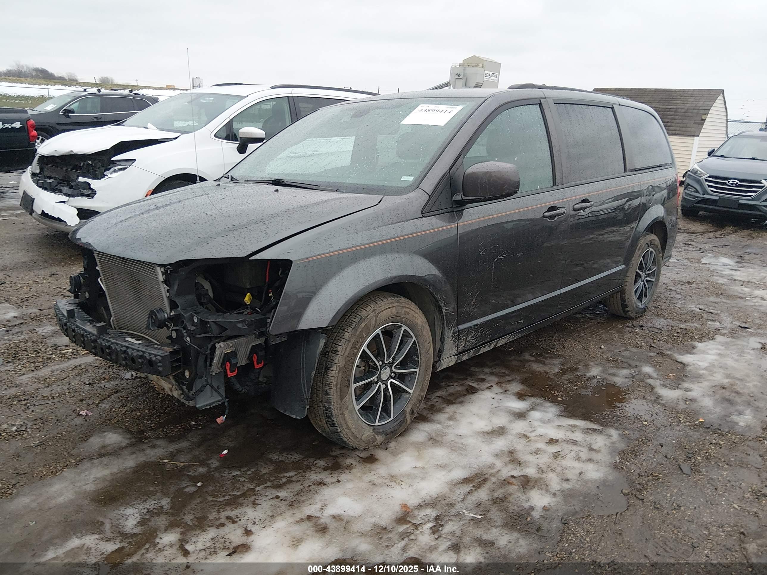 DODGE GRAND image 2