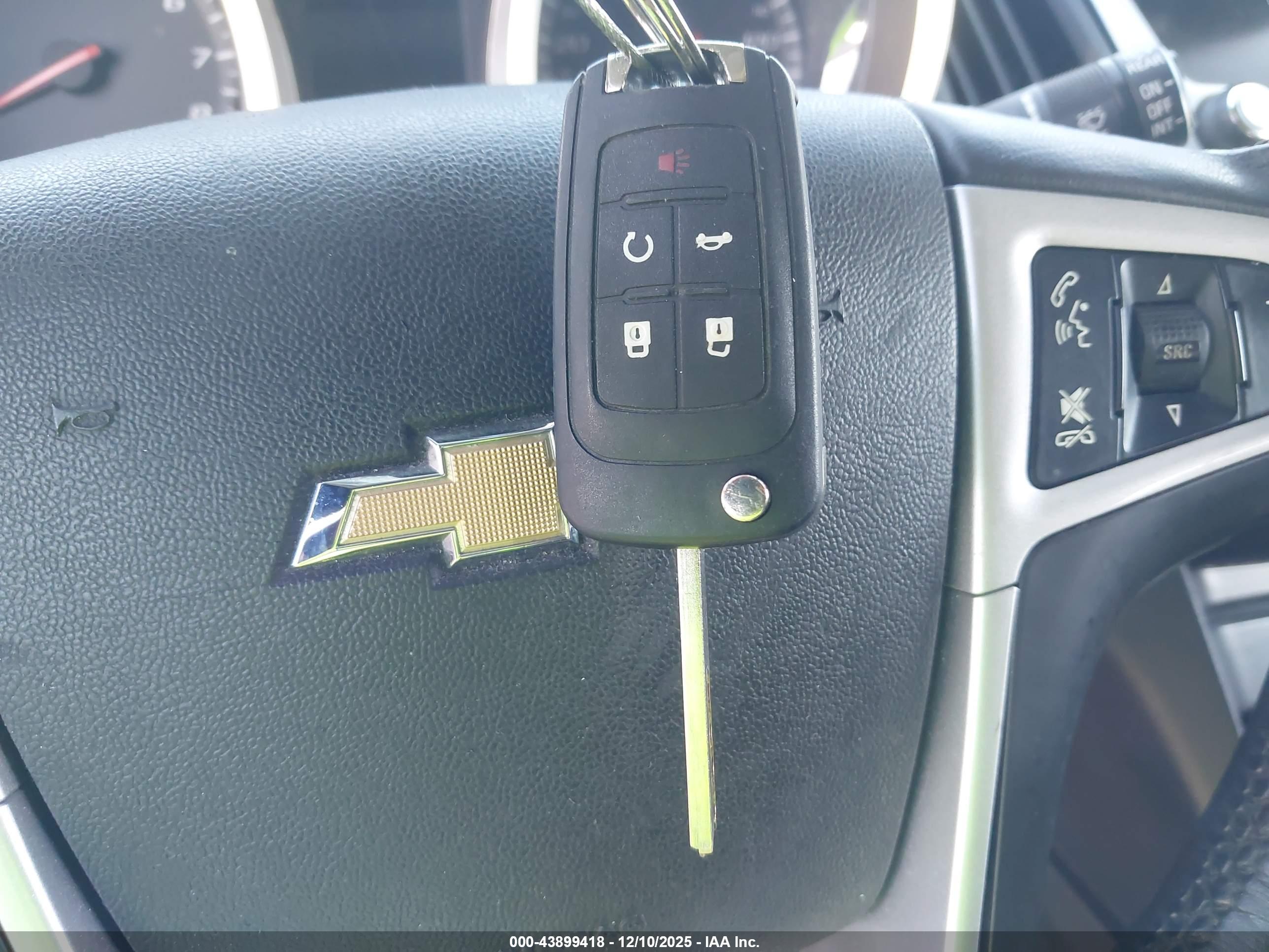 CHEVROLET EQUINOX image 11