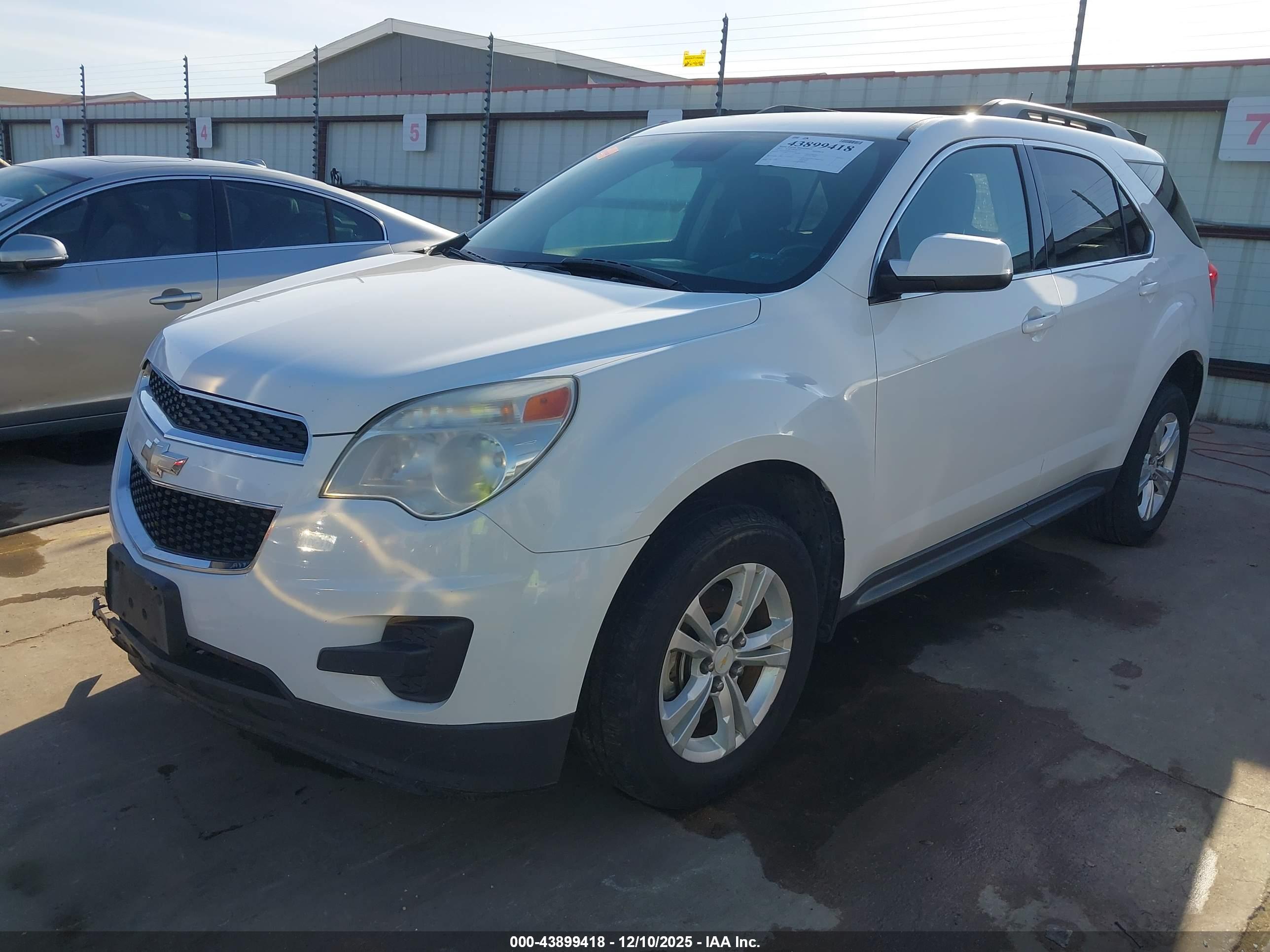 CHEVROLET EQUINOX image 2