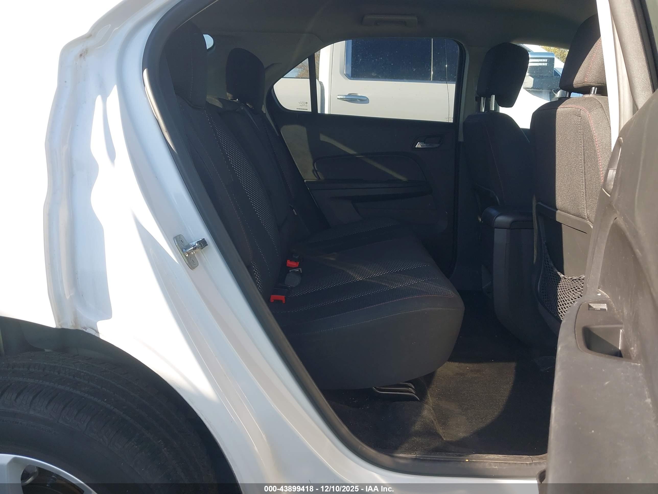 CHEVROLET EQUINOX image 8