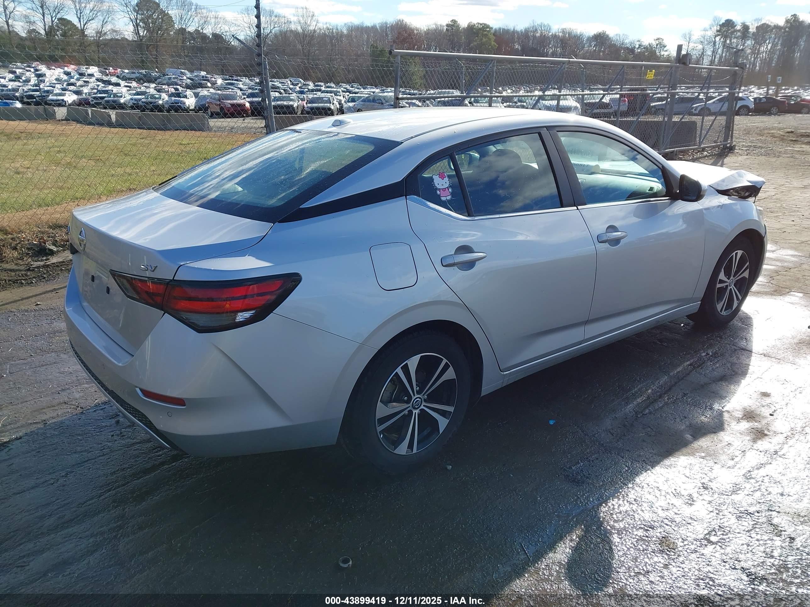 NISSAN SENTRA image 4