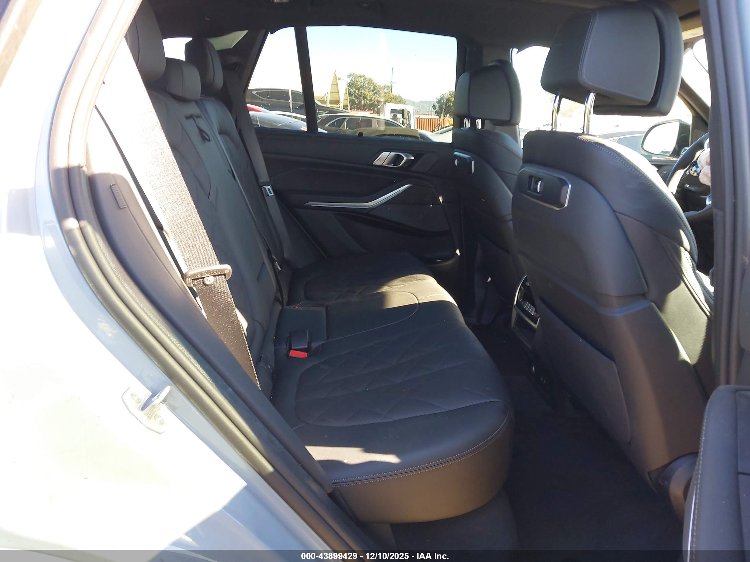BMW X5 image 8