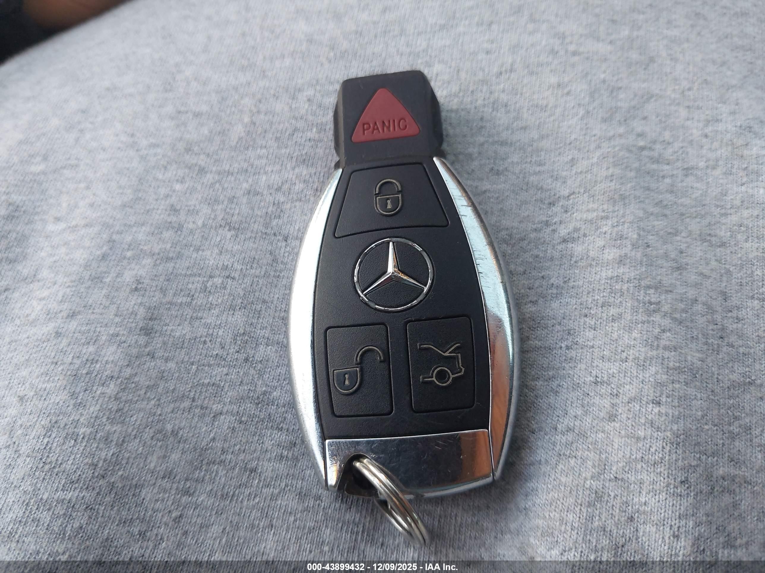 MERCEDES-BENZ E image 11