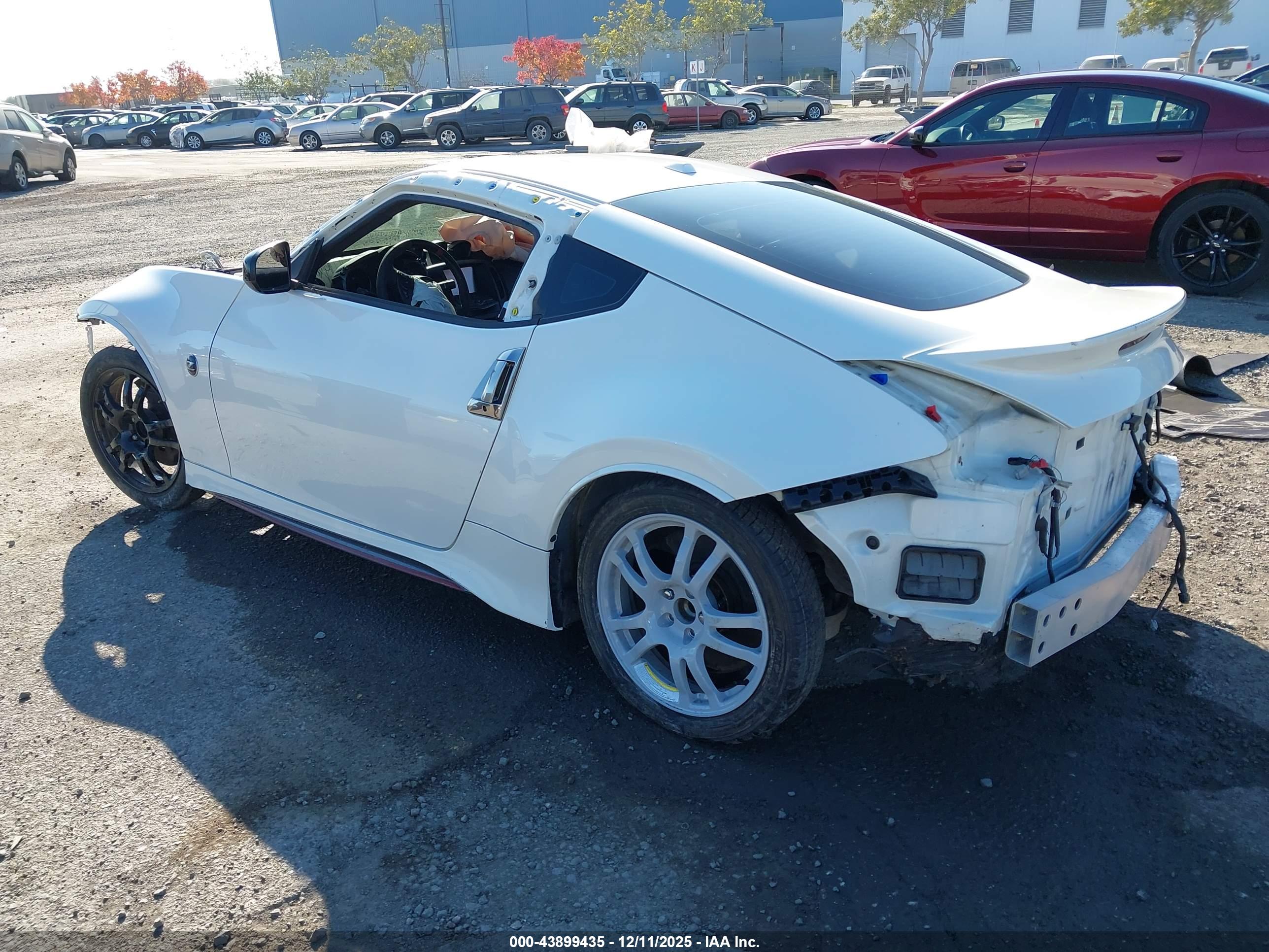 NISSAN 370Z image 3