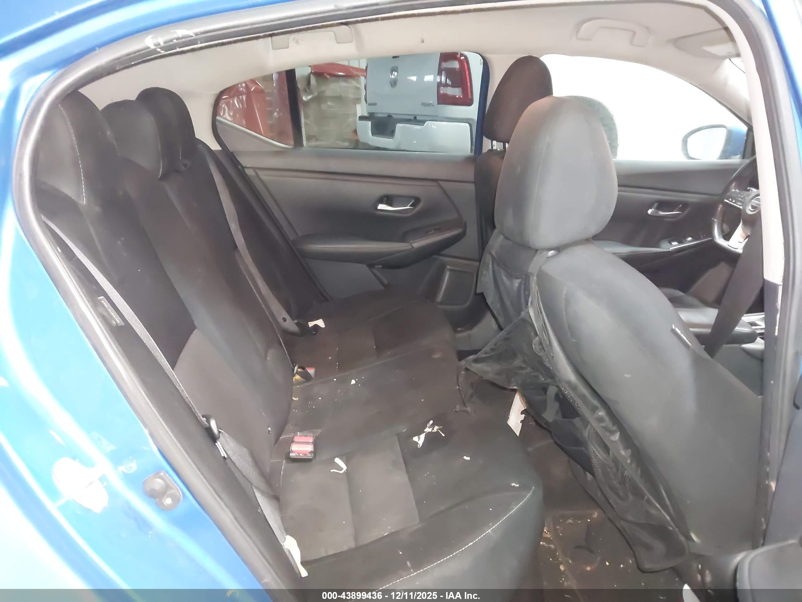 NISSAN SENTRA image 8
