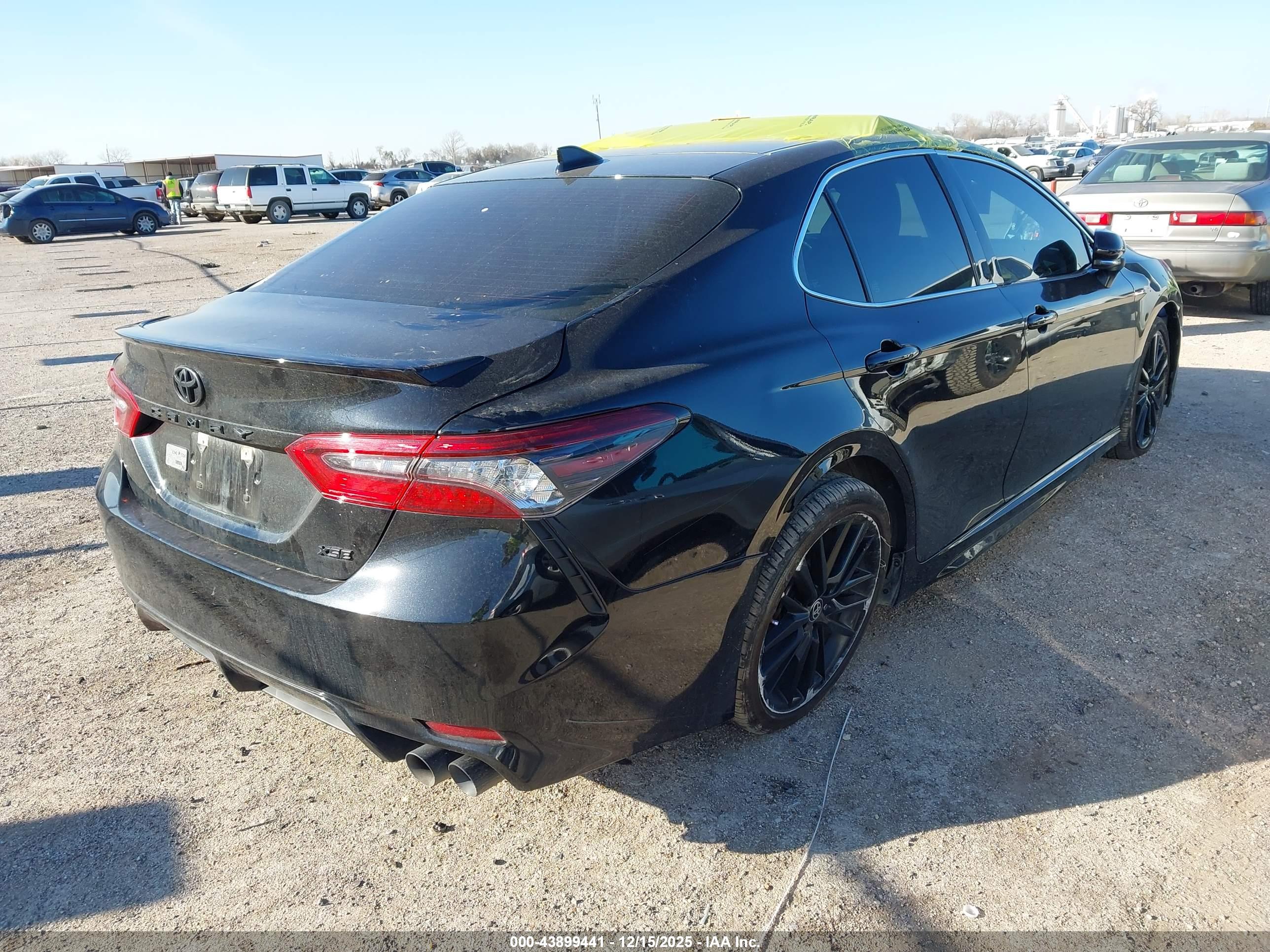 TOYOTA CAMRY image 4