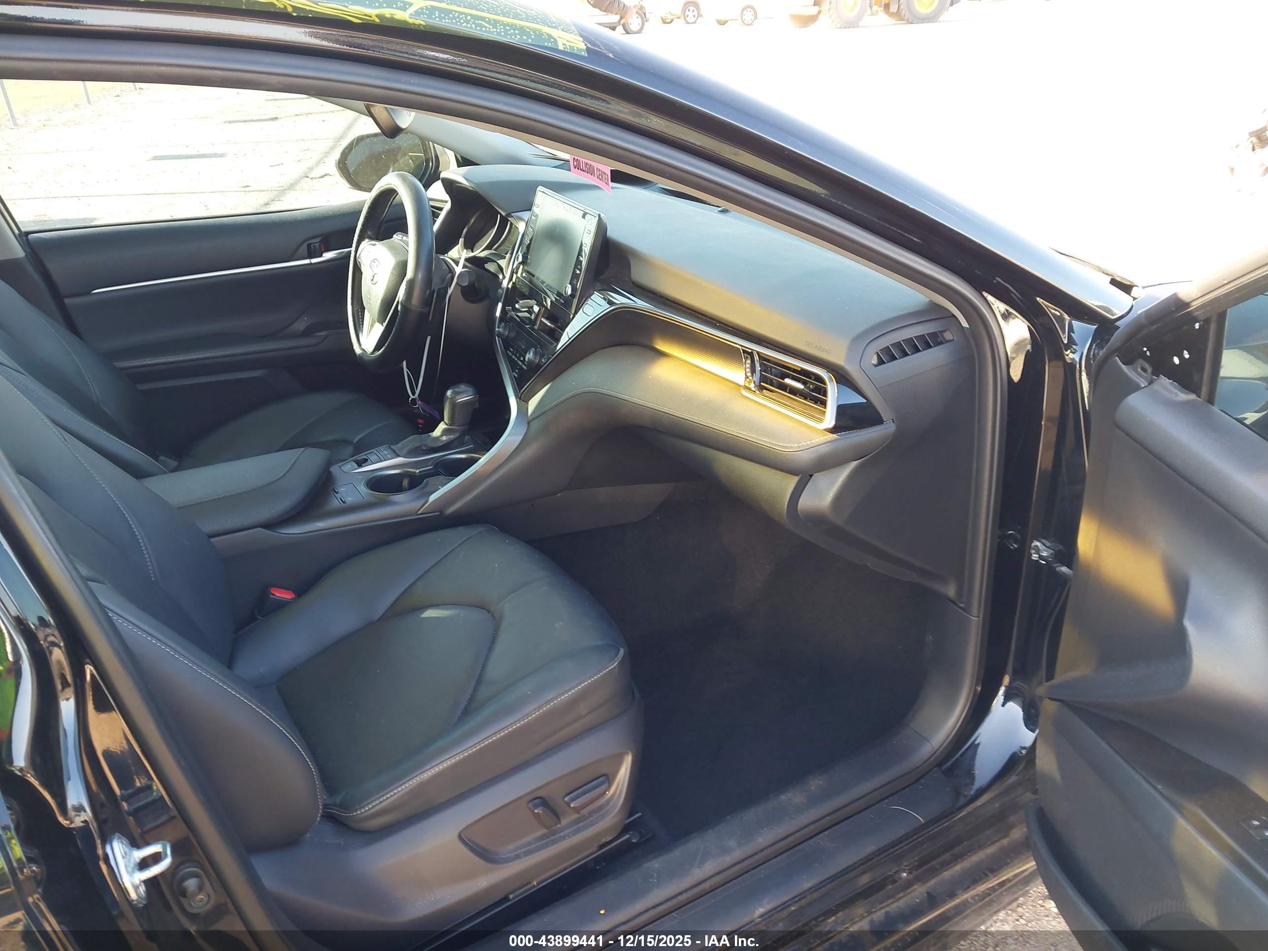 TOYOTA CAMRY image 5