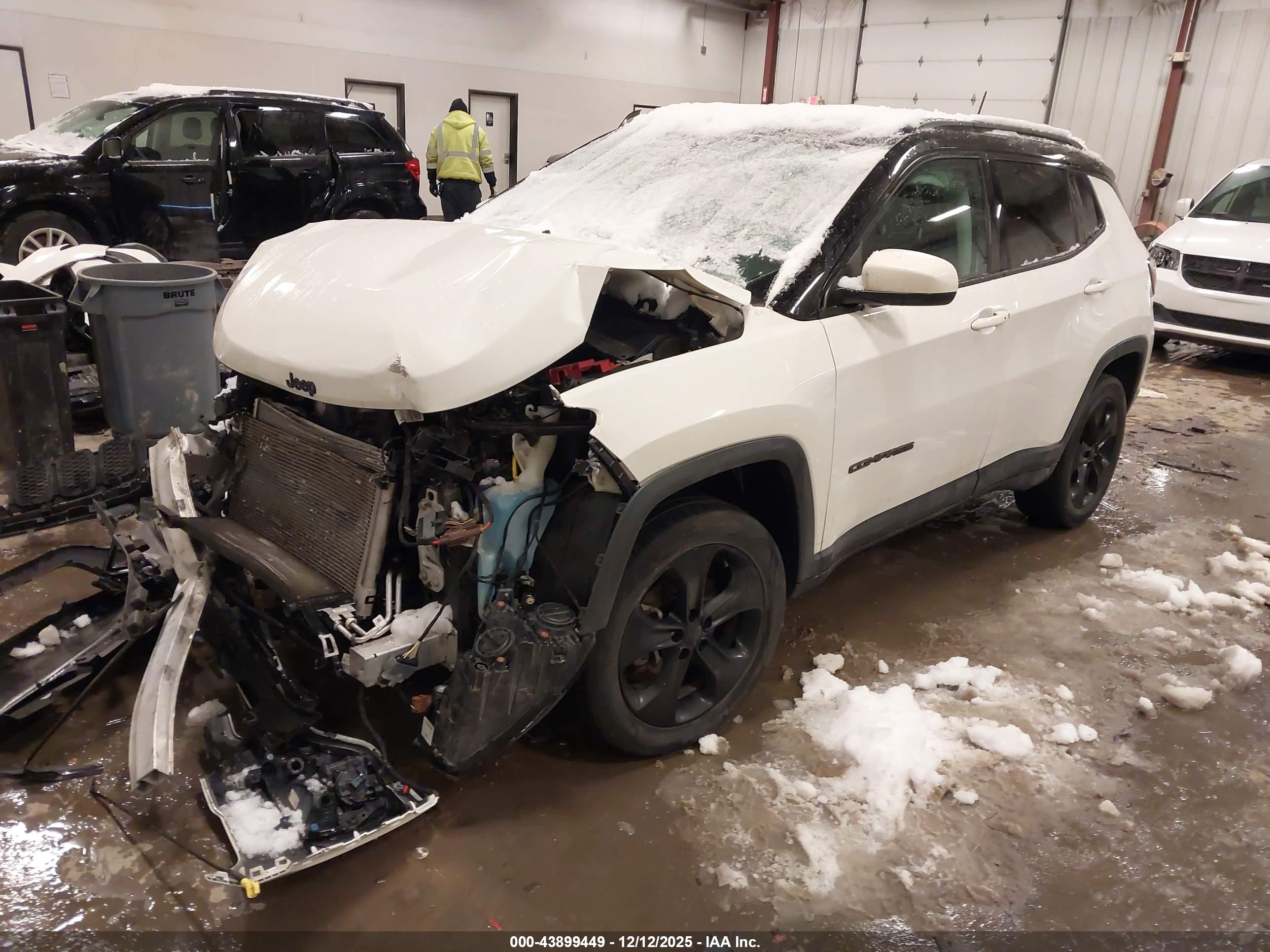 JEEP COMPASS image 2