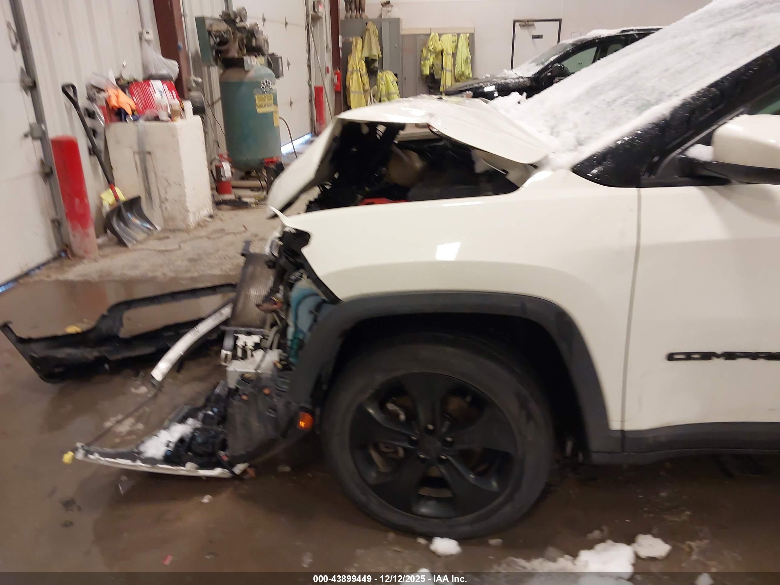 JEEP COMPASS image 6