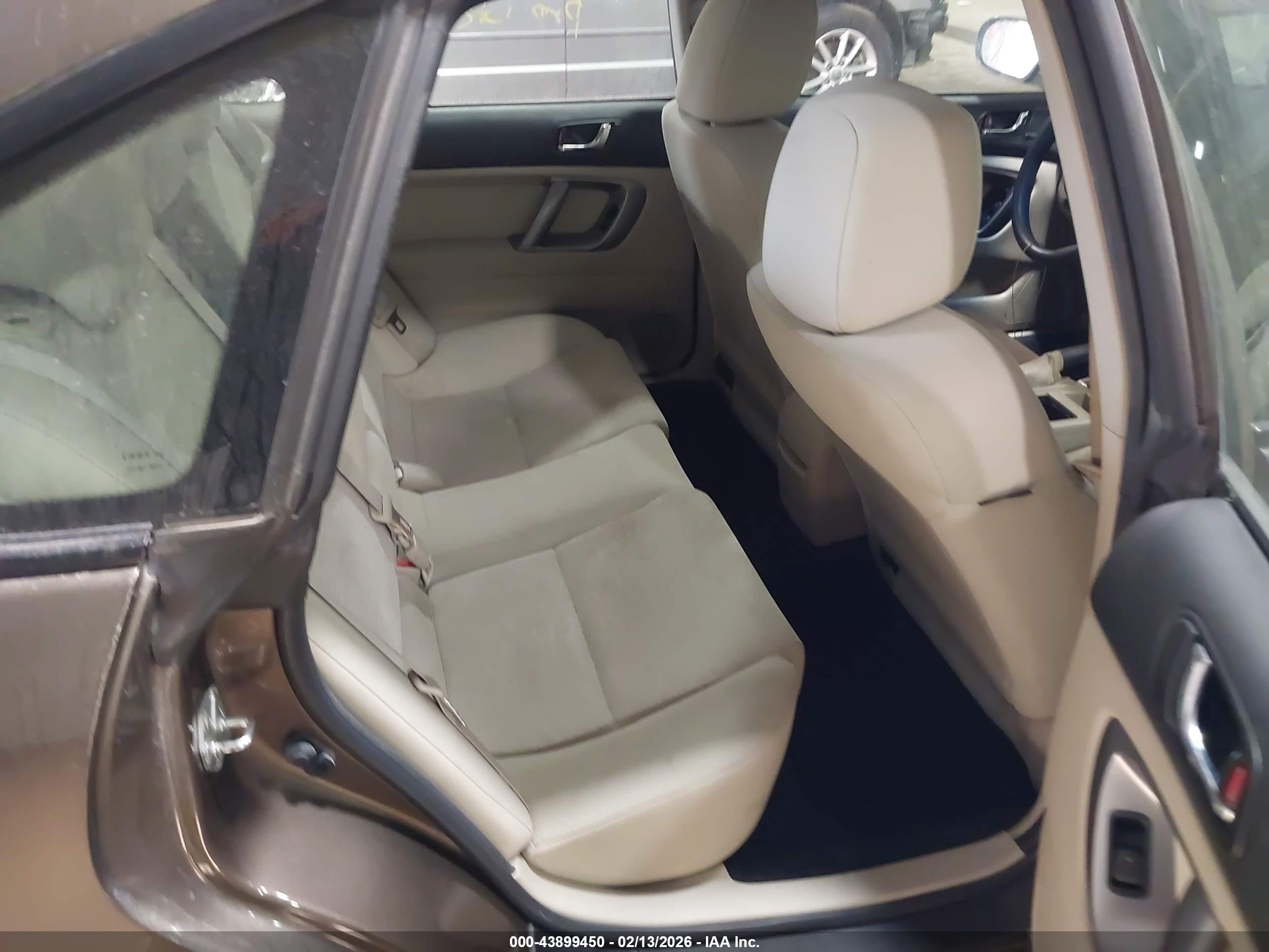 SUBARU LEGACY image 8