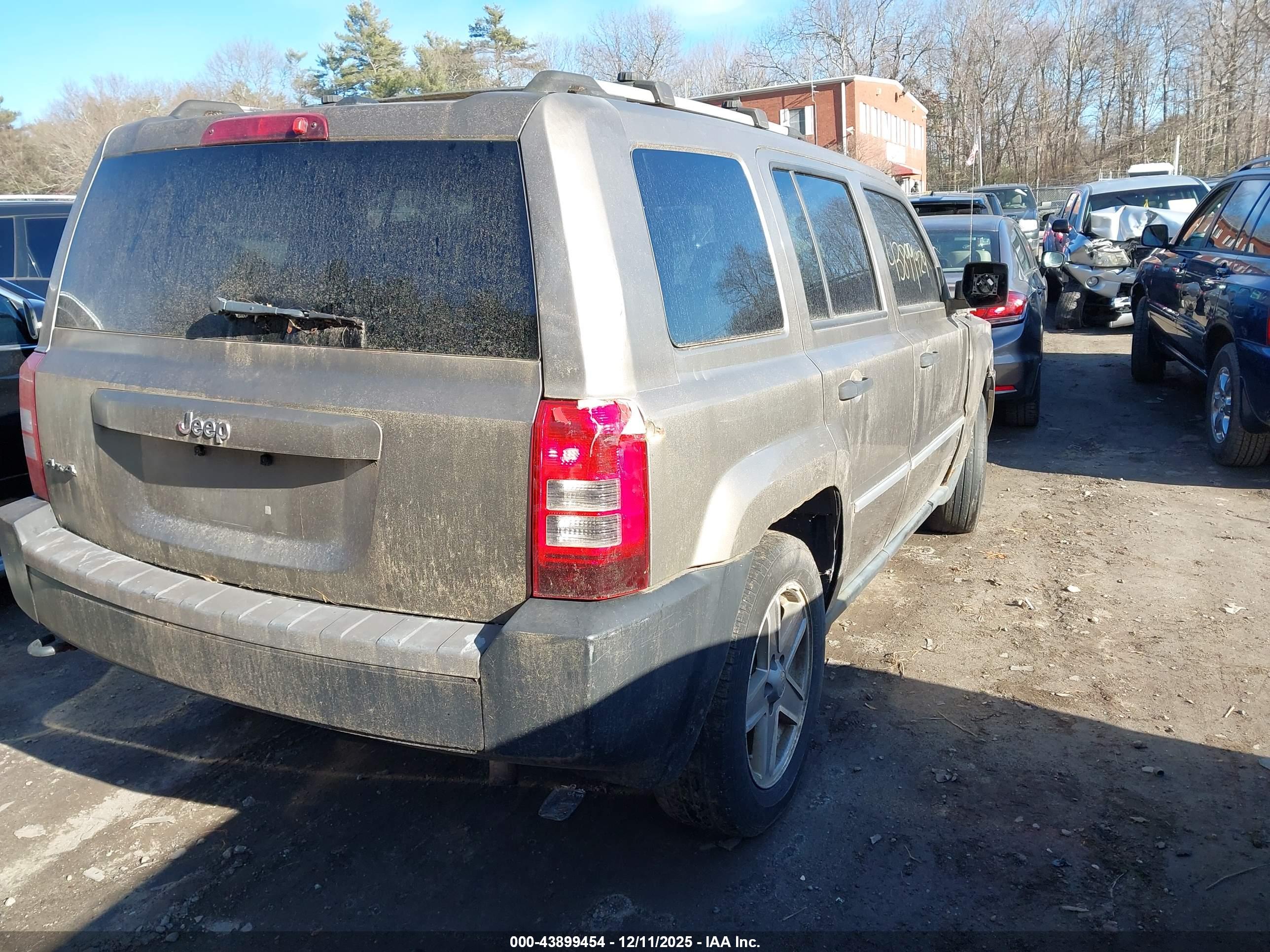 JEEP PATRIOT image 4