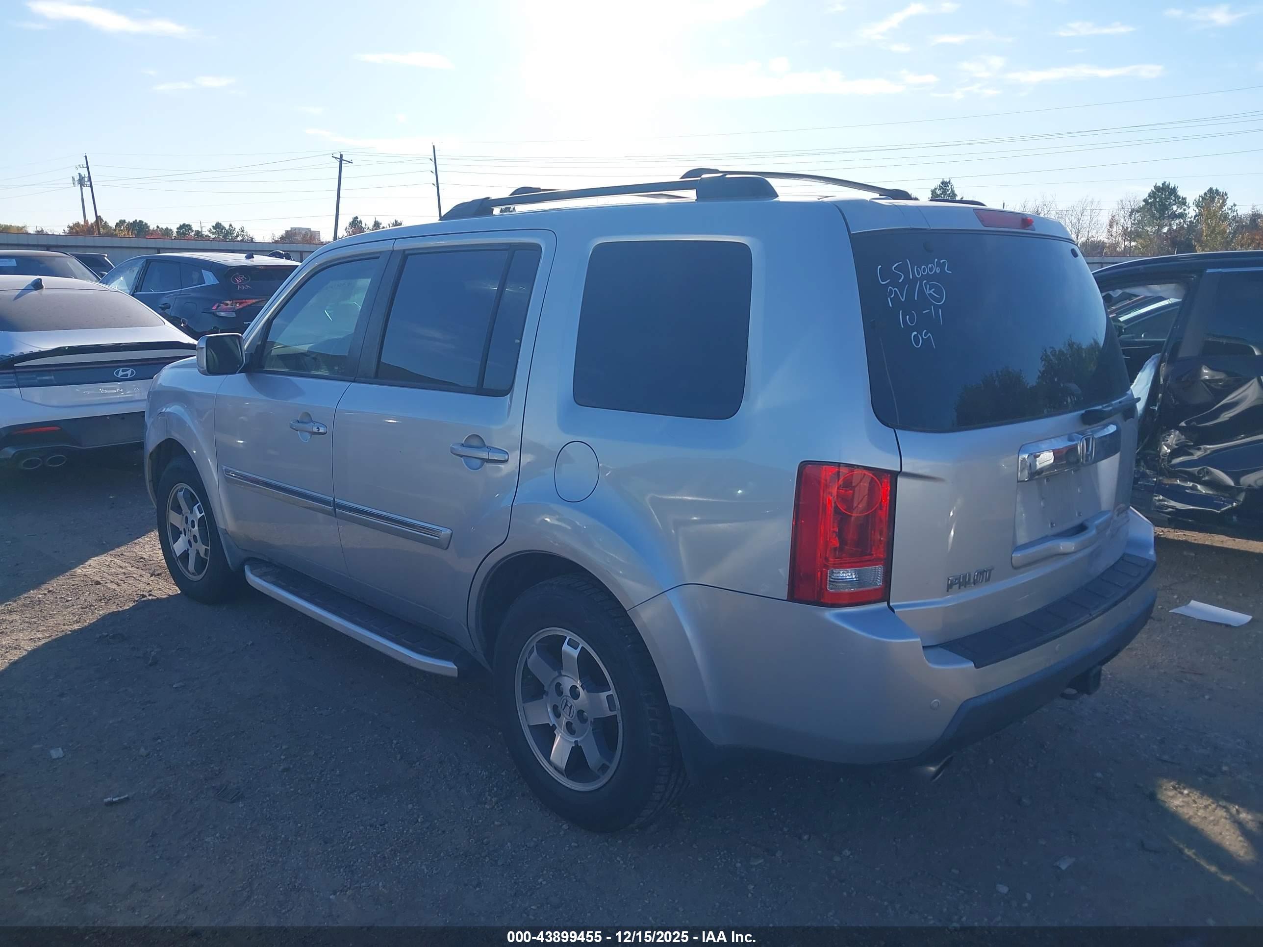 HONDA PILOT image 3