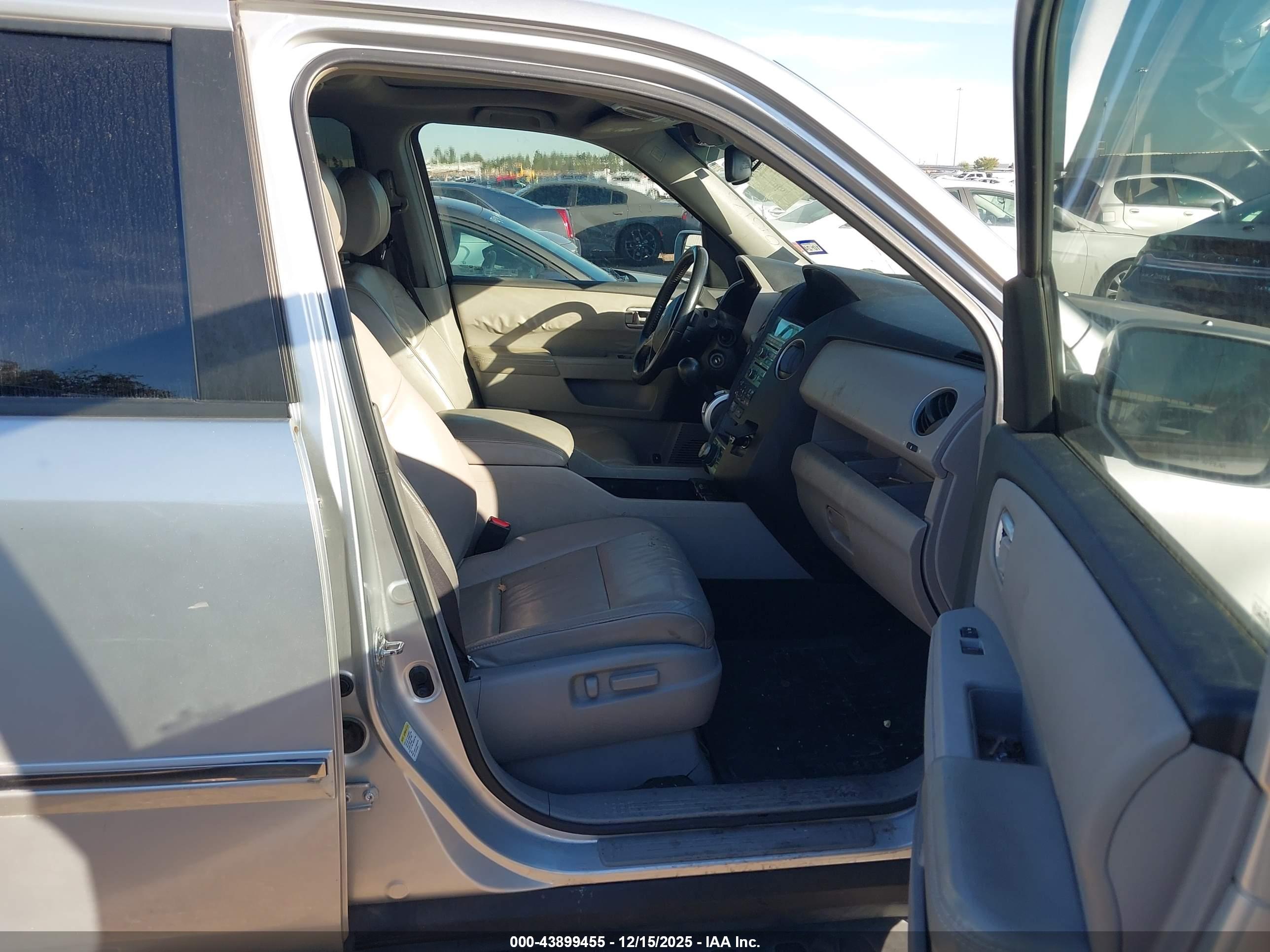 HONDA PILOT image 5