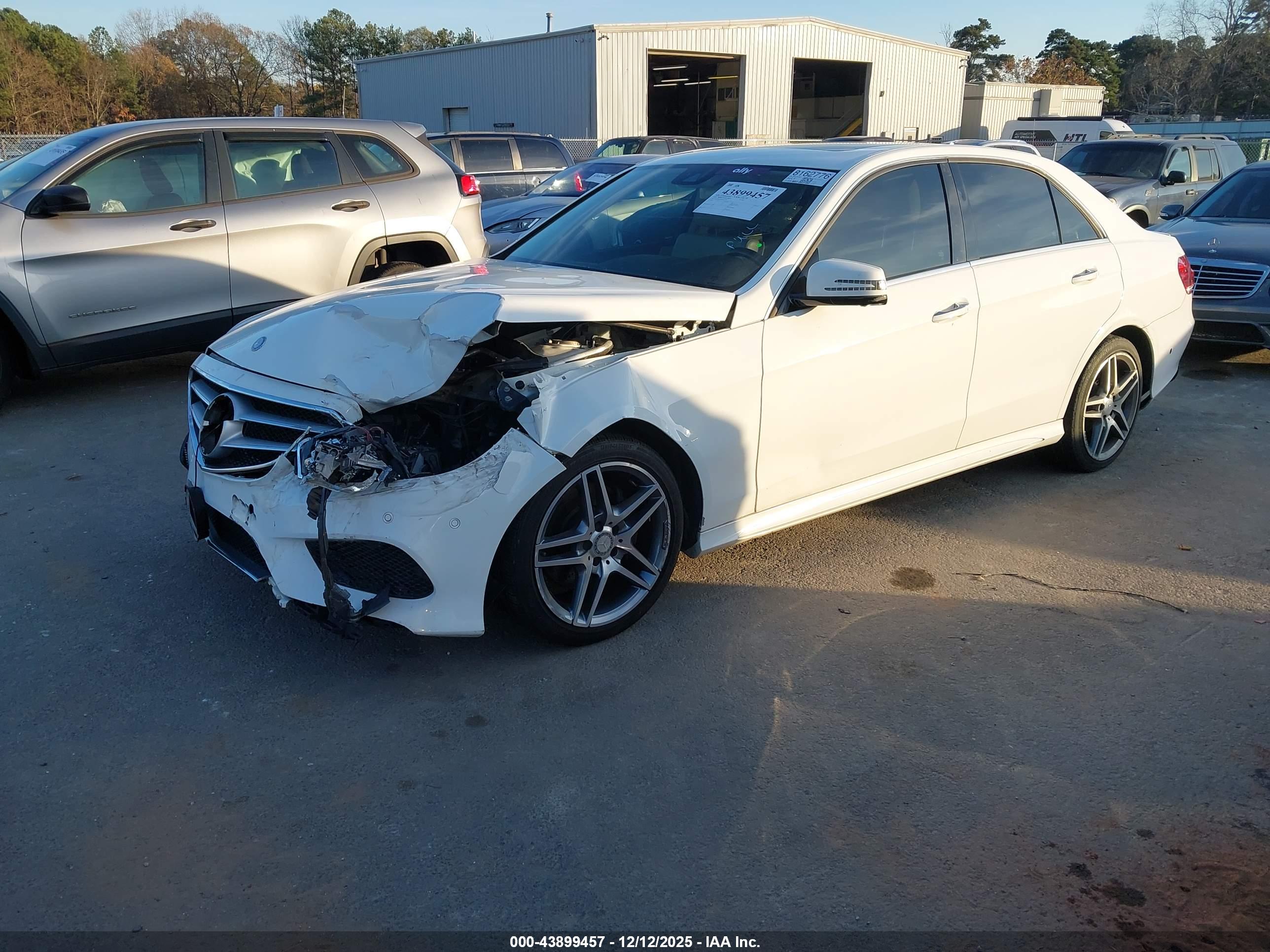 MERCEDES-BENZ E image 2