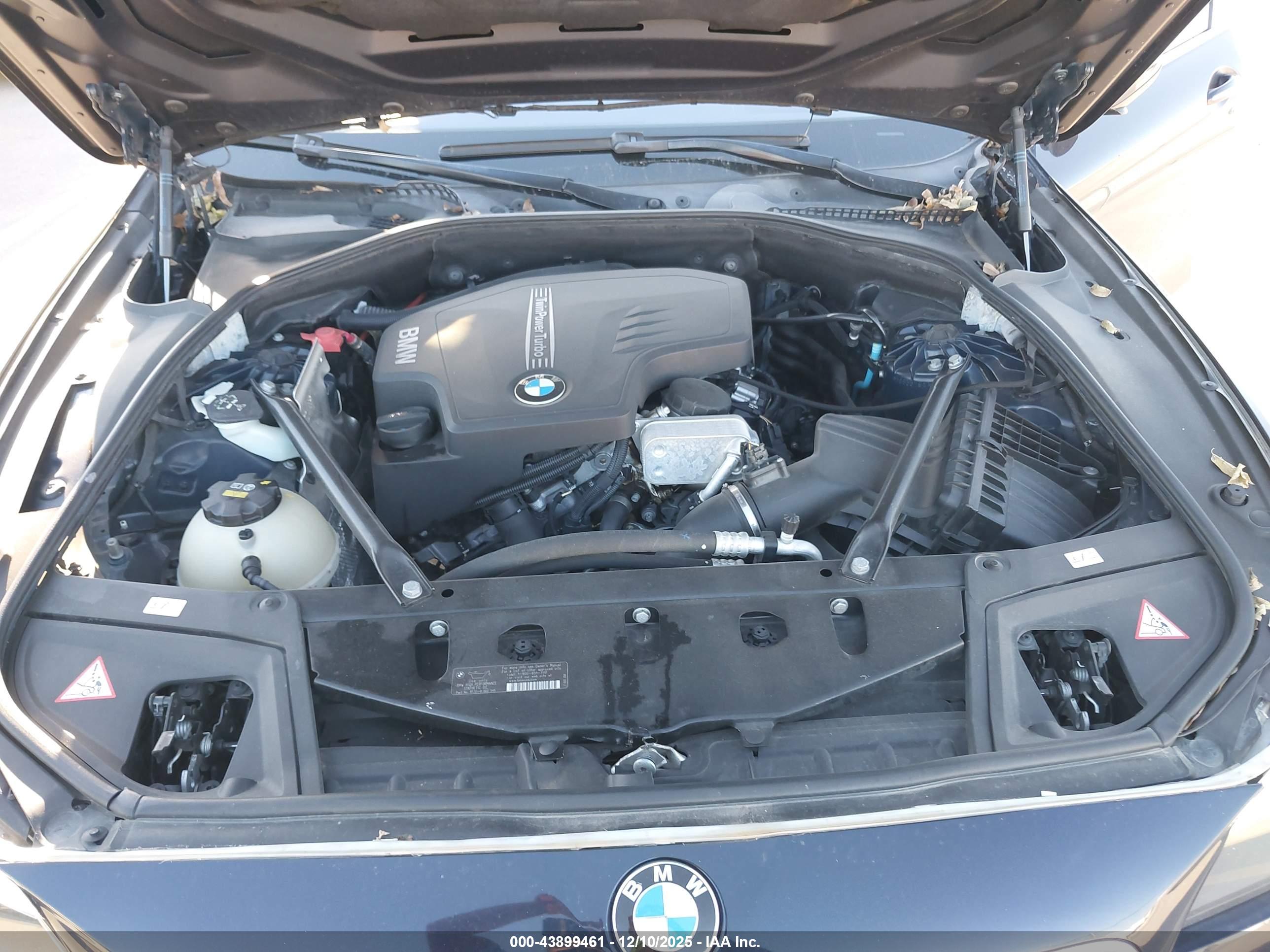 BMW 528I image 10