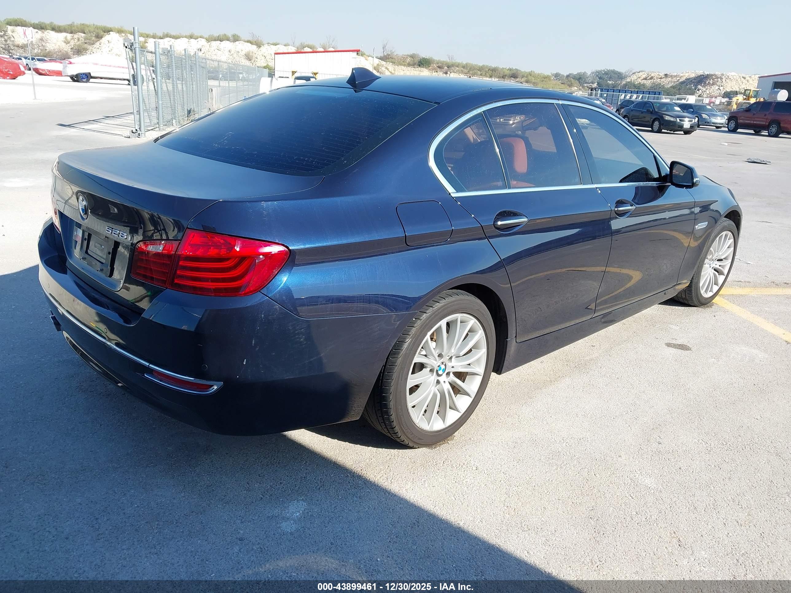 BMW 528I image 4