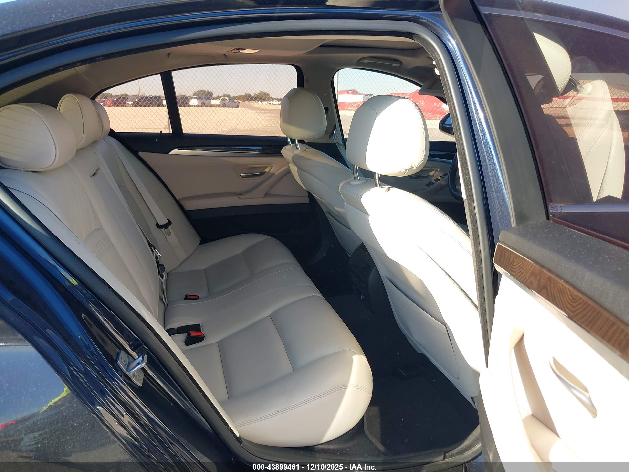BMW 528I image 8