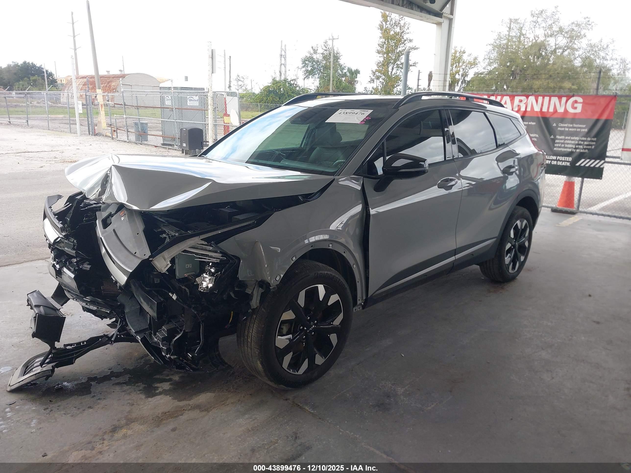 KIA SPORTAGE image 2