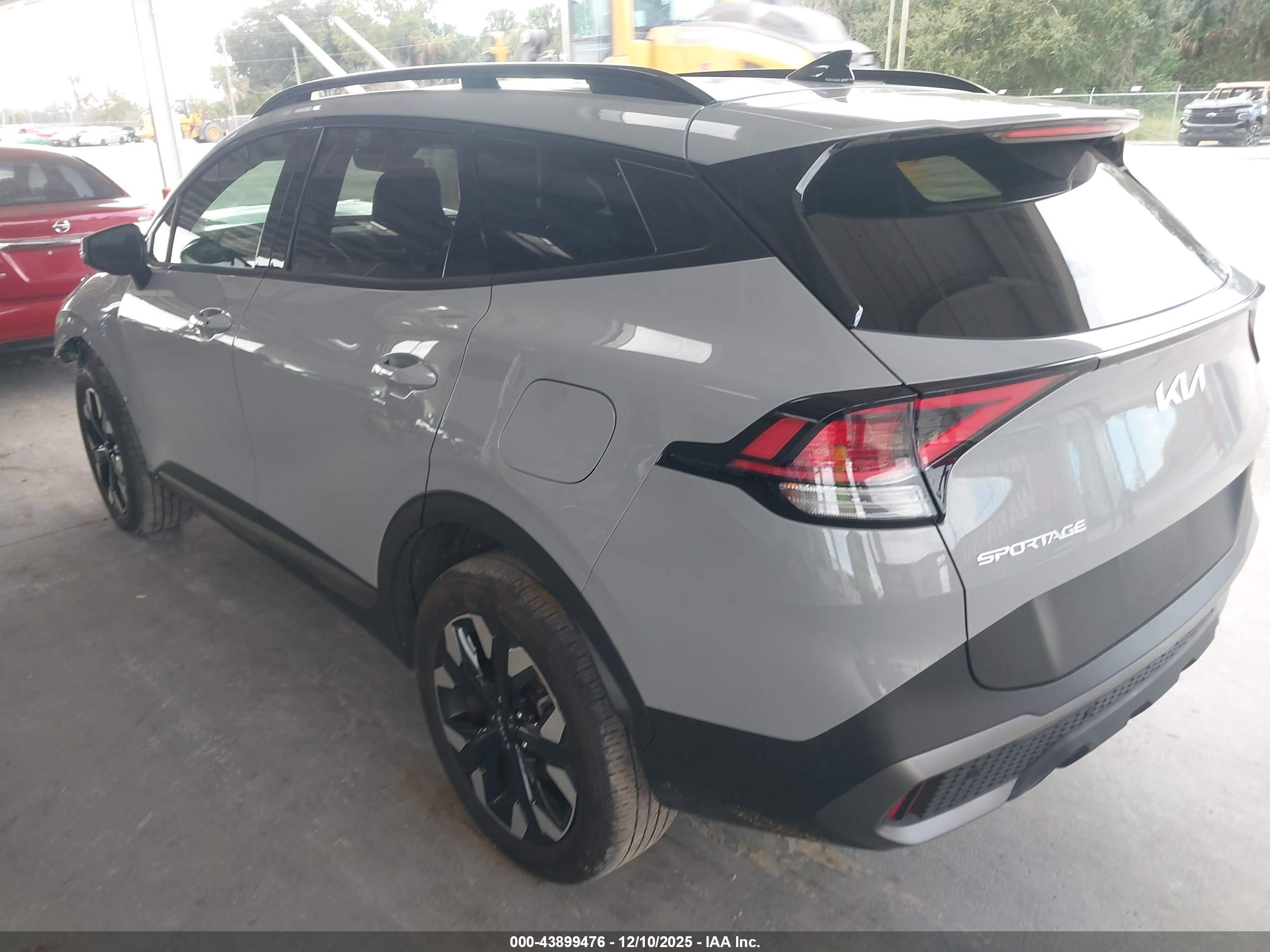 KIA SPORTAGE image 3