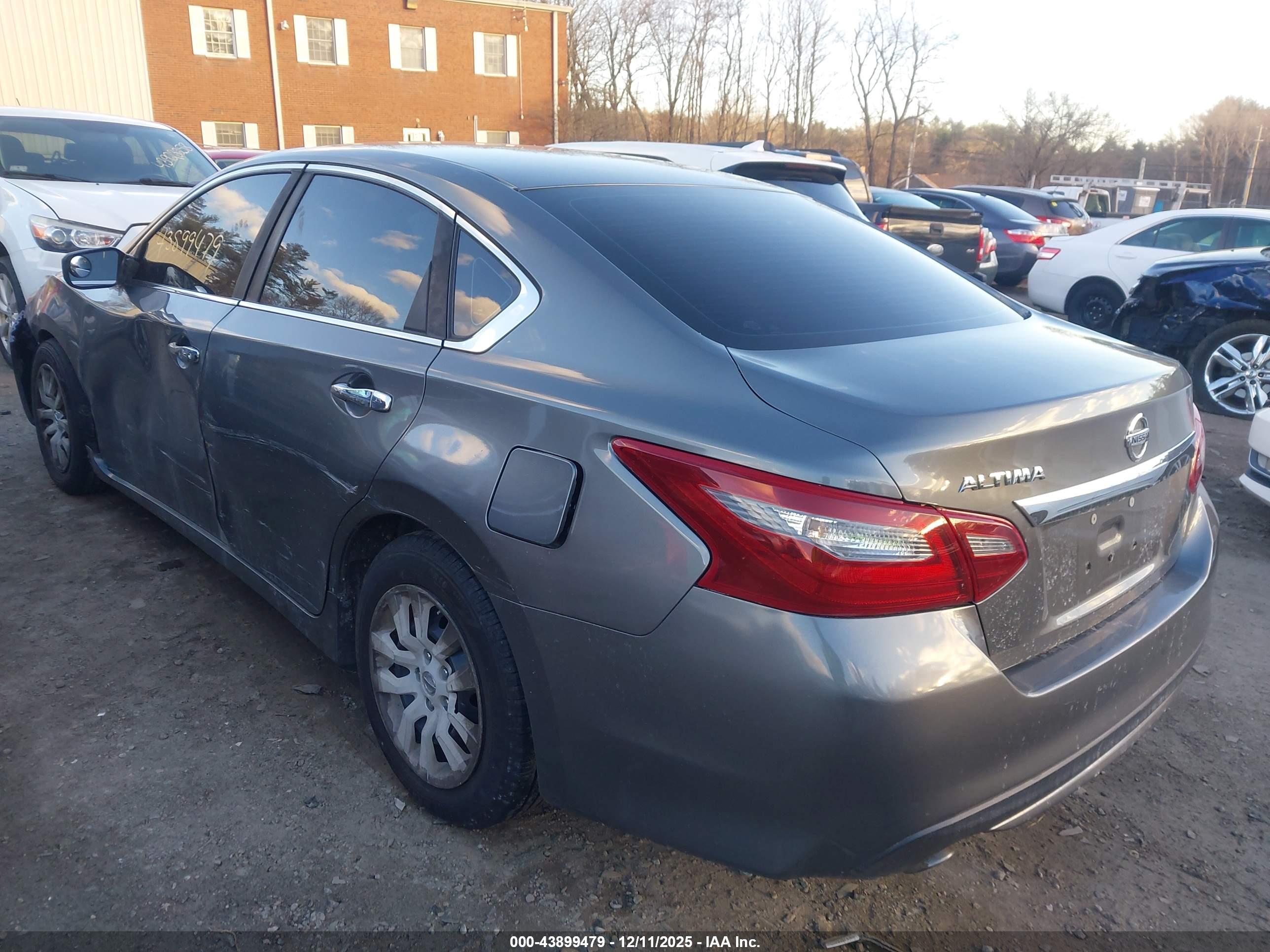 NISSAN ALTIMA image 3