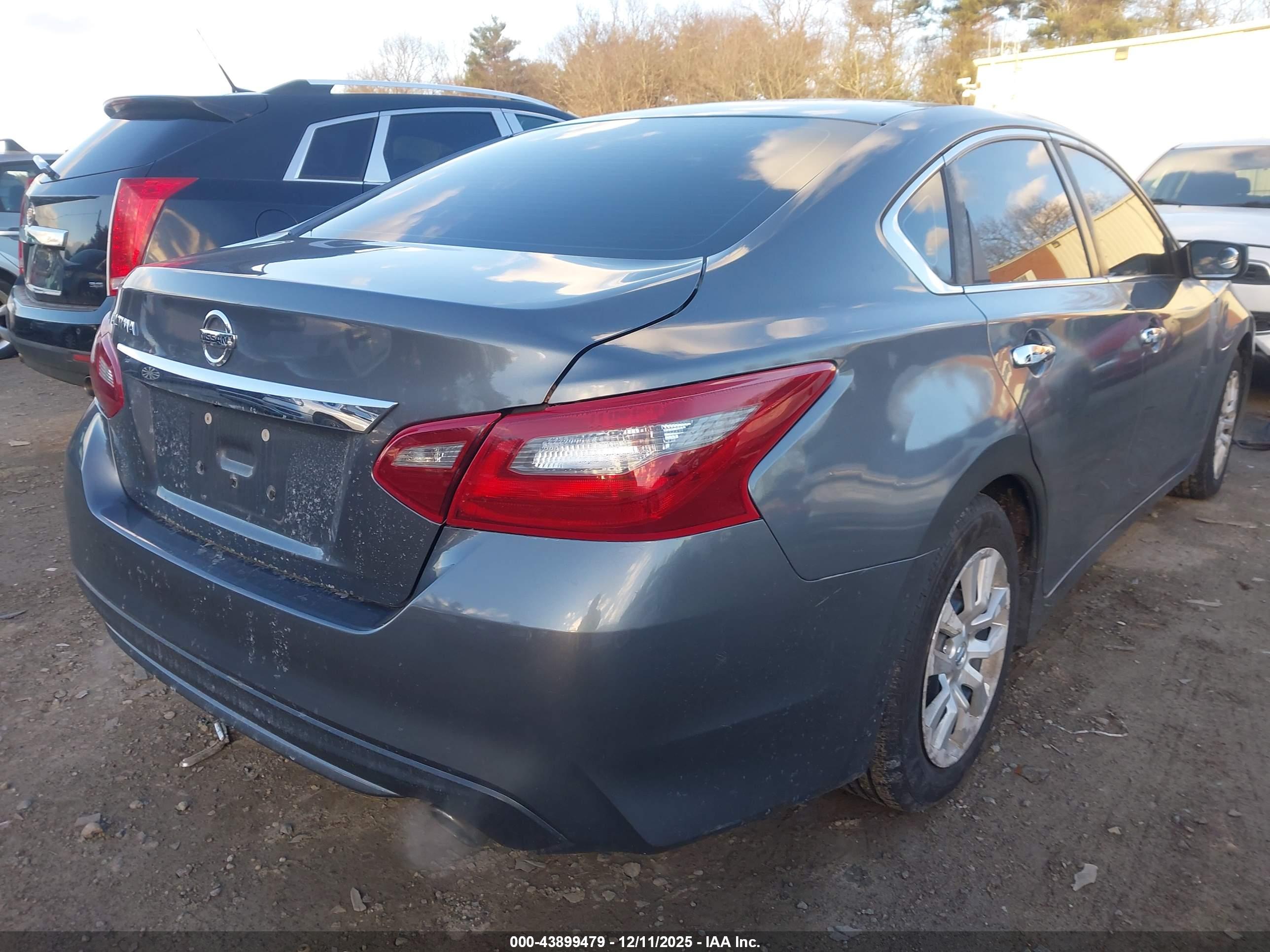 NISSAN ALTIMA image 4