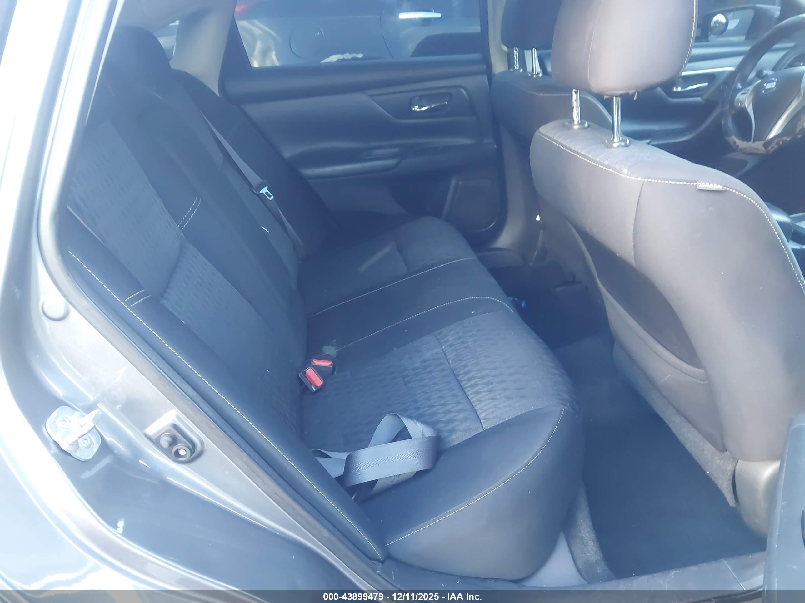 NISSAN ALTIMA image 8