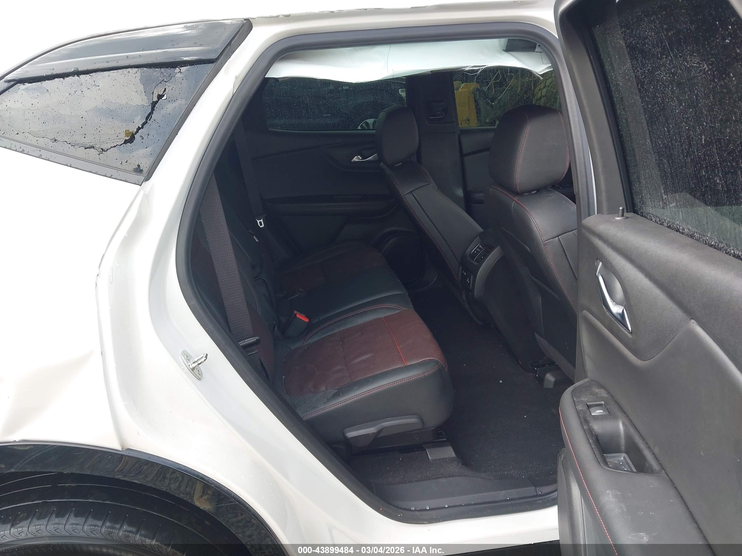 CHEVROLET BLAZER image 8