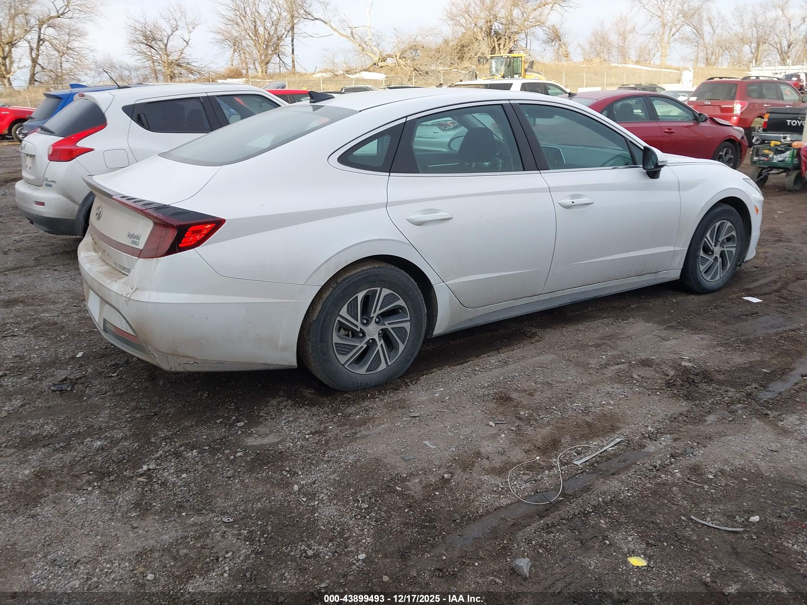 HYUNDAI SONATA image 4