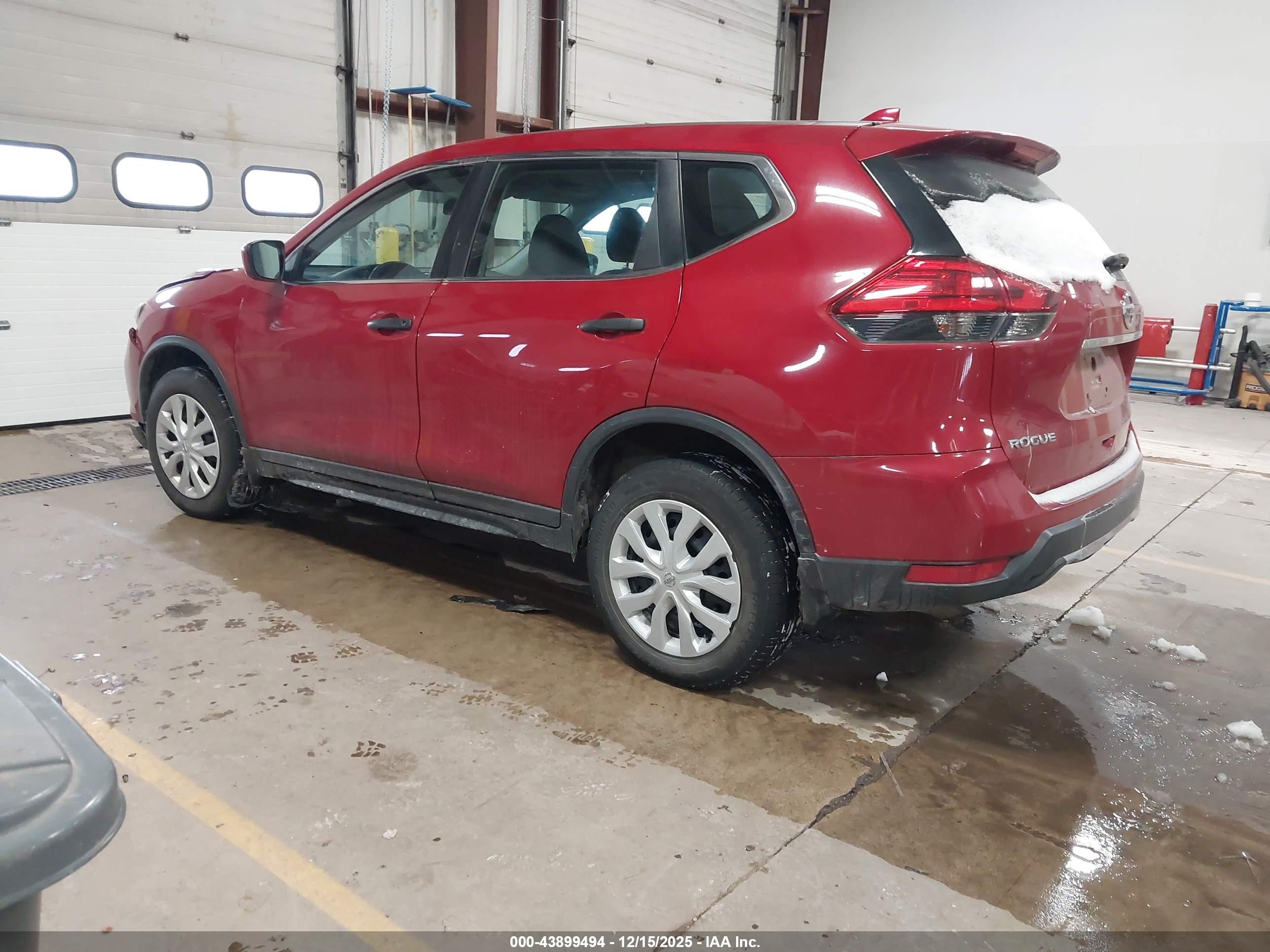 NISSAN ROGUE image 3