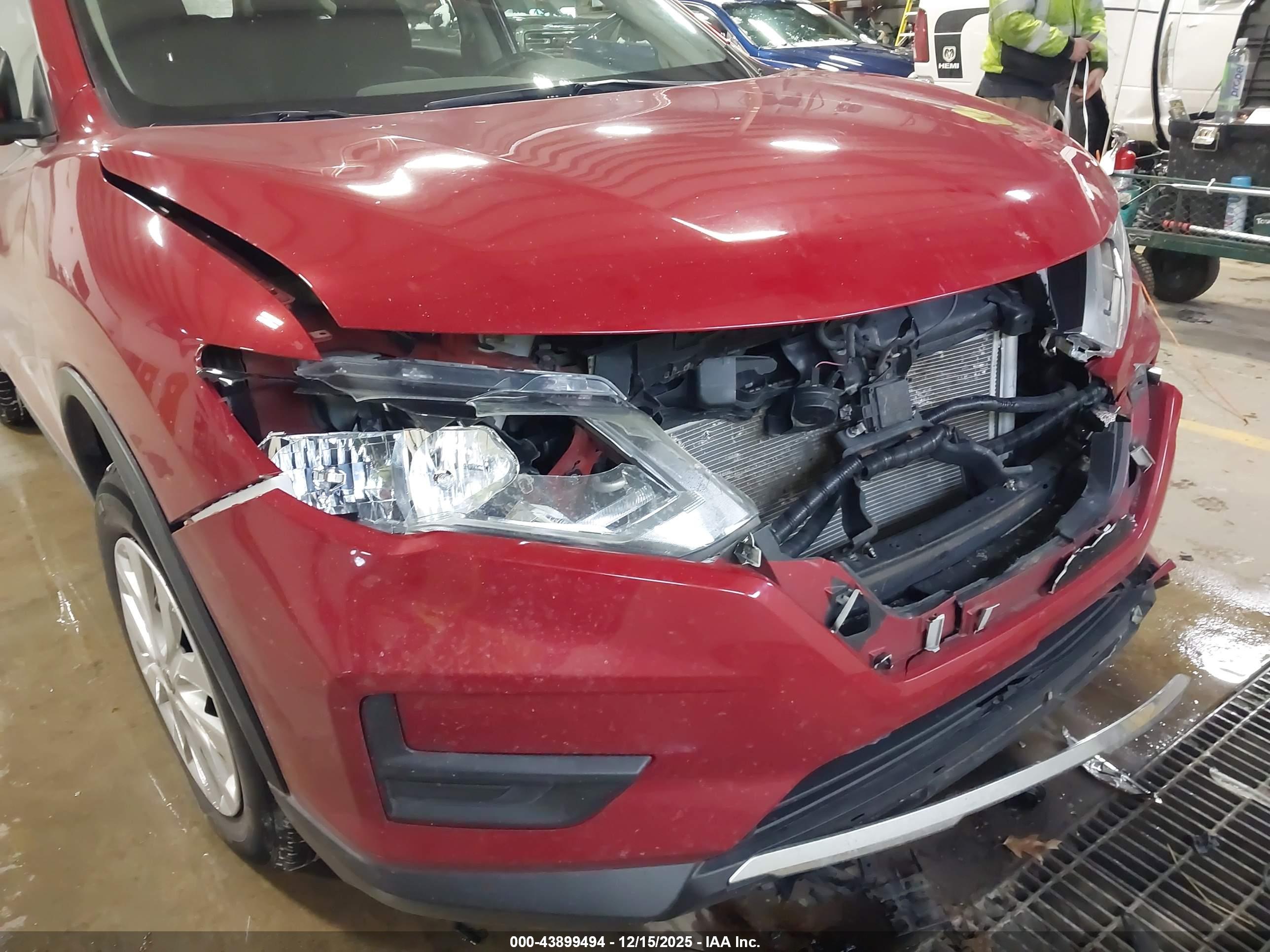 NISSAN ROGUE image 6