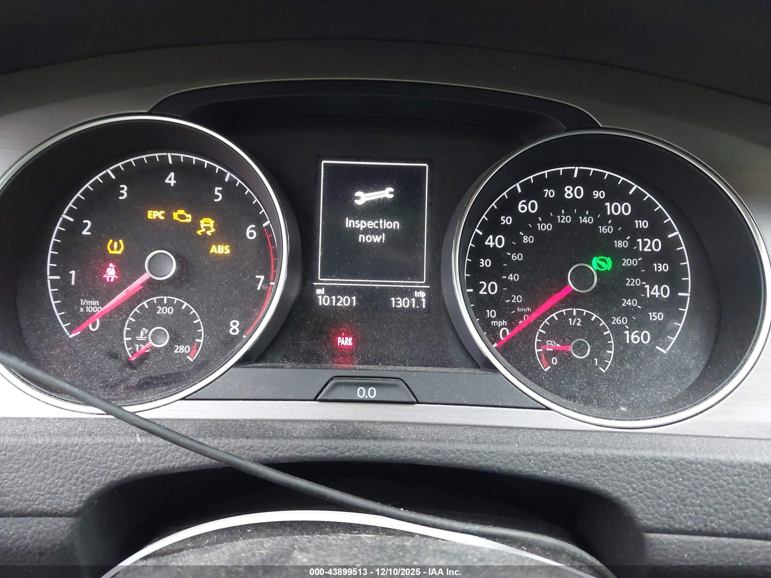VOLKSWAGEN GOLF image 7