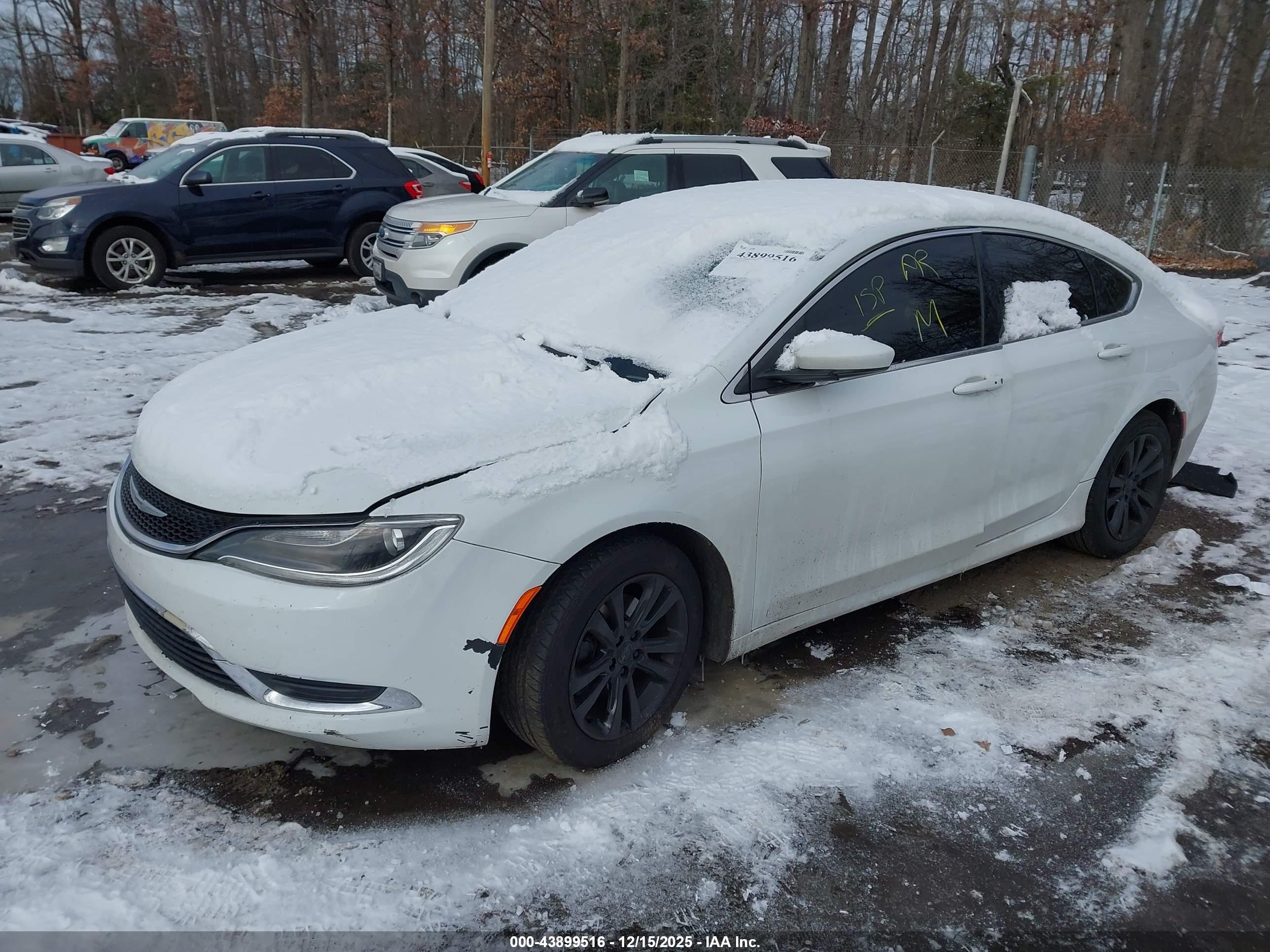 CHRYSLER 200 image 2