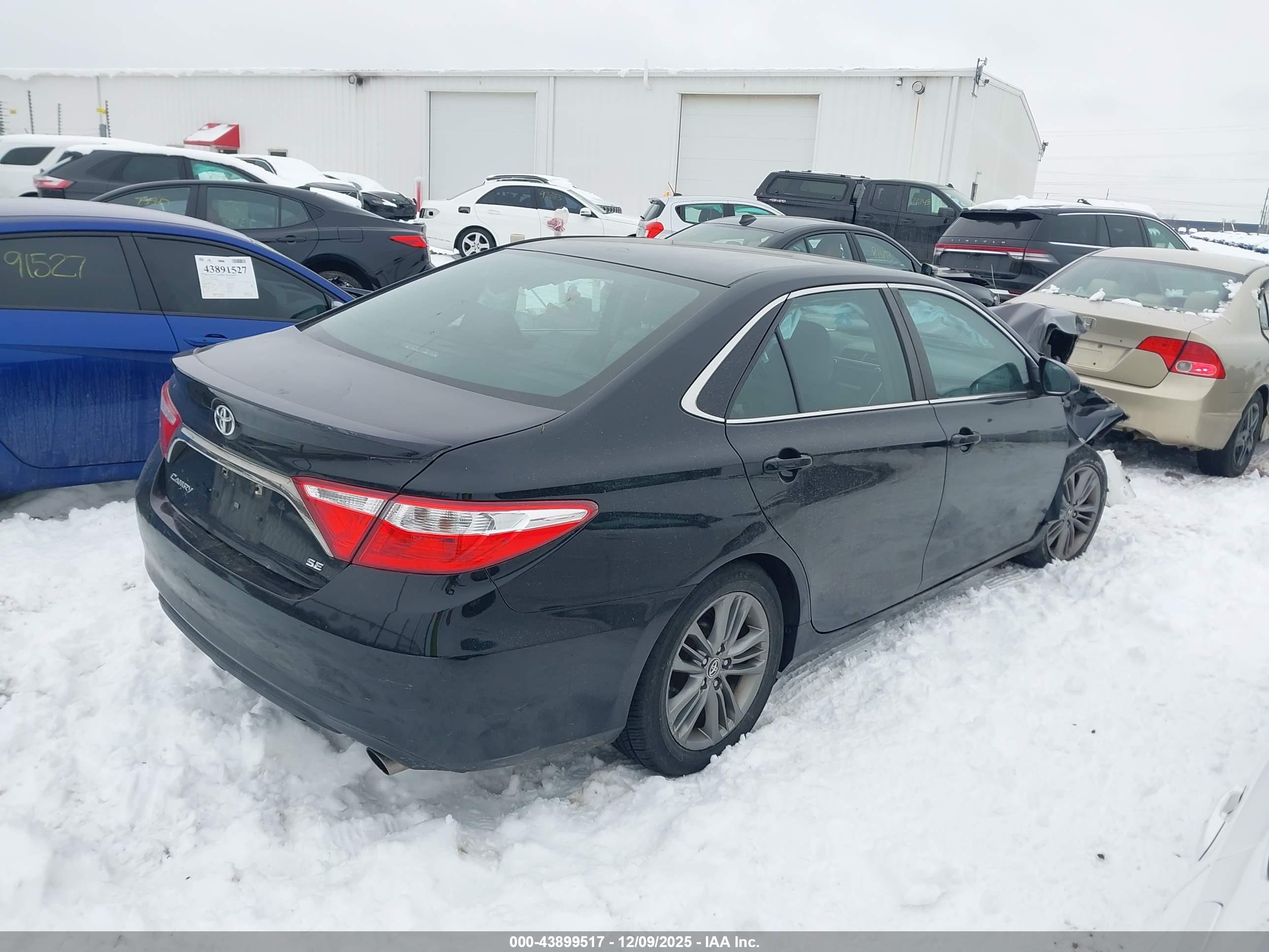 TOYOTA CAMRY image 4